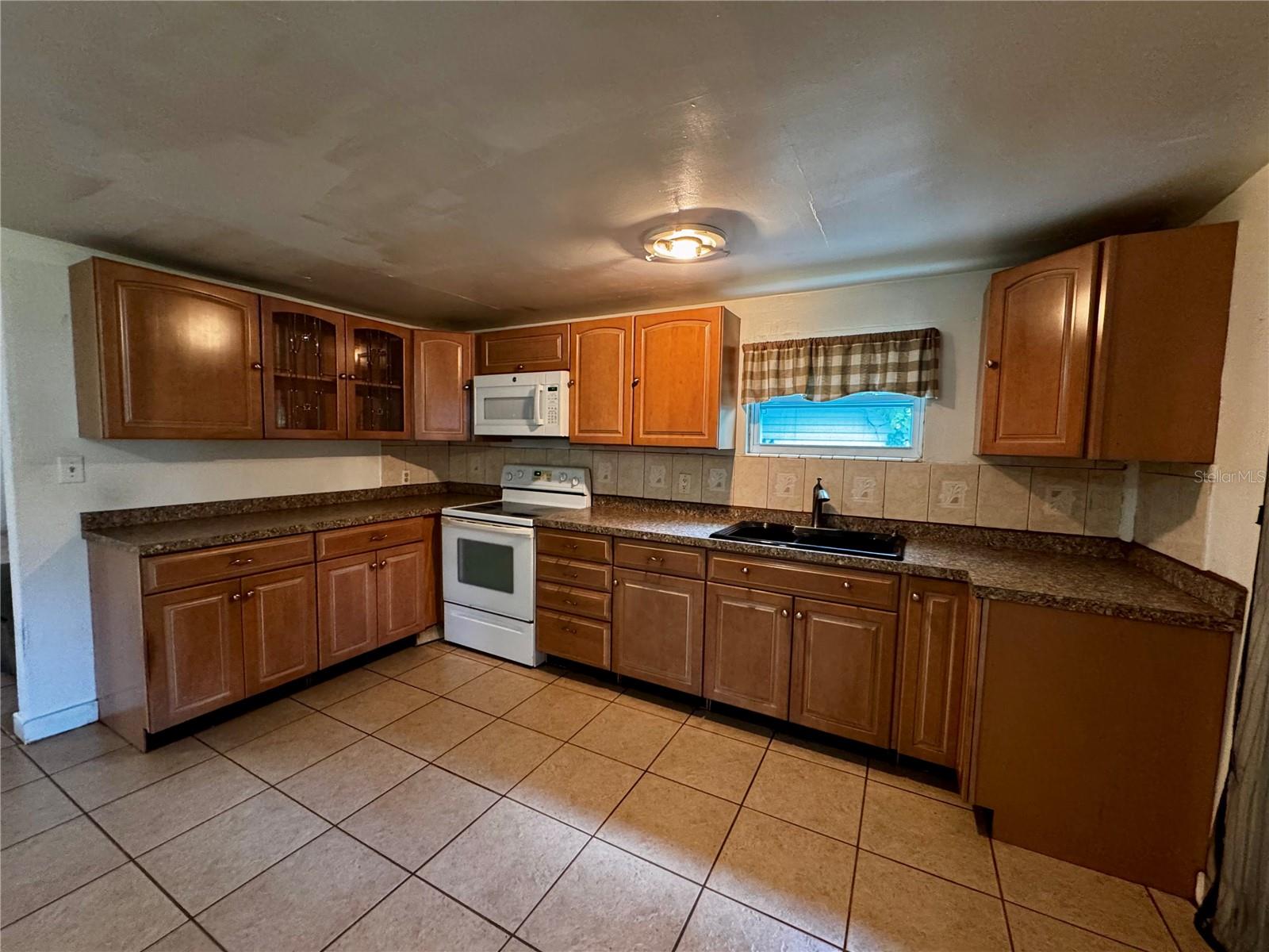 Image 20 of 33 For 3740 56th Avenue N