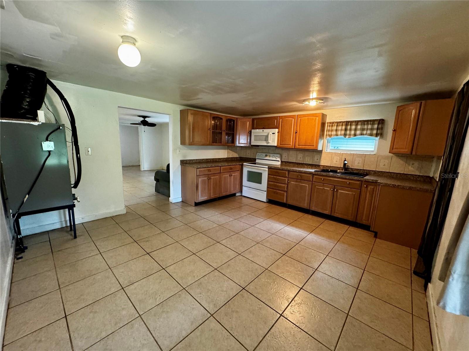 Image 22 of 33 For 3740 56th Avenue N