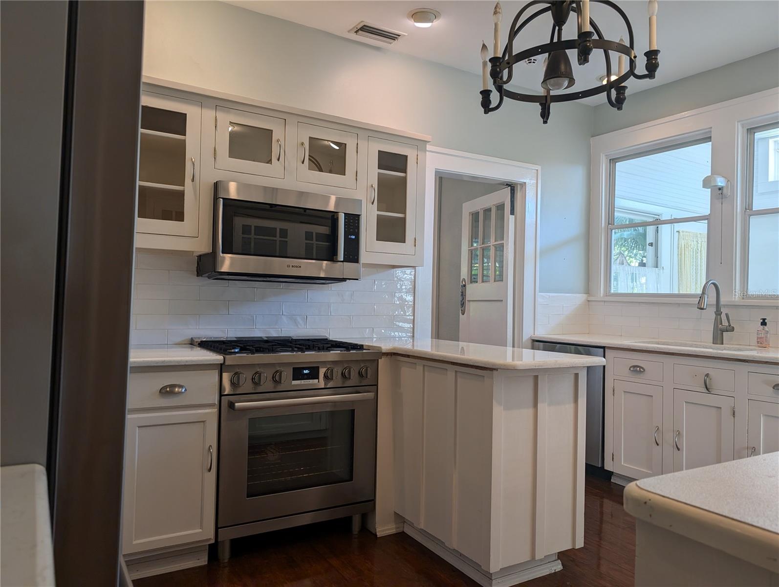 Image 11 of 29 For 316 39th Avenue S