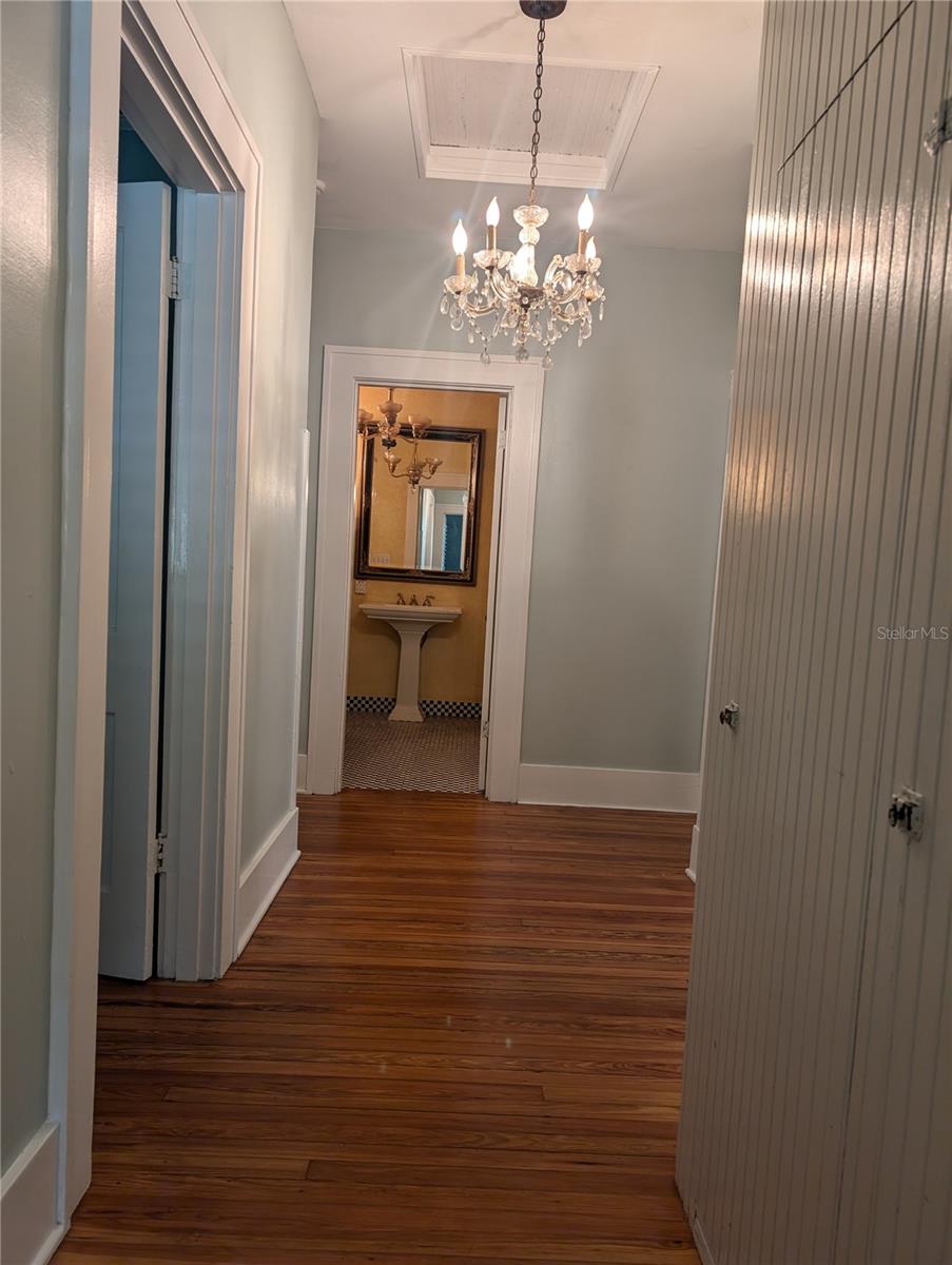Image 14 of 29 For 316 39th Avenue S