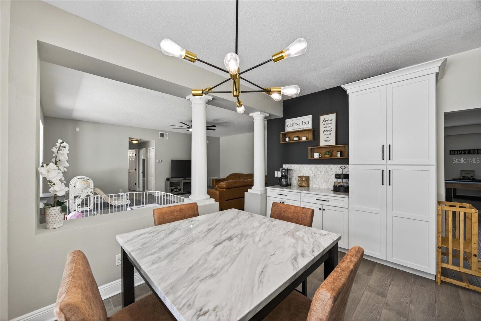 Listing photo id 11 for 15717 Berea Dr