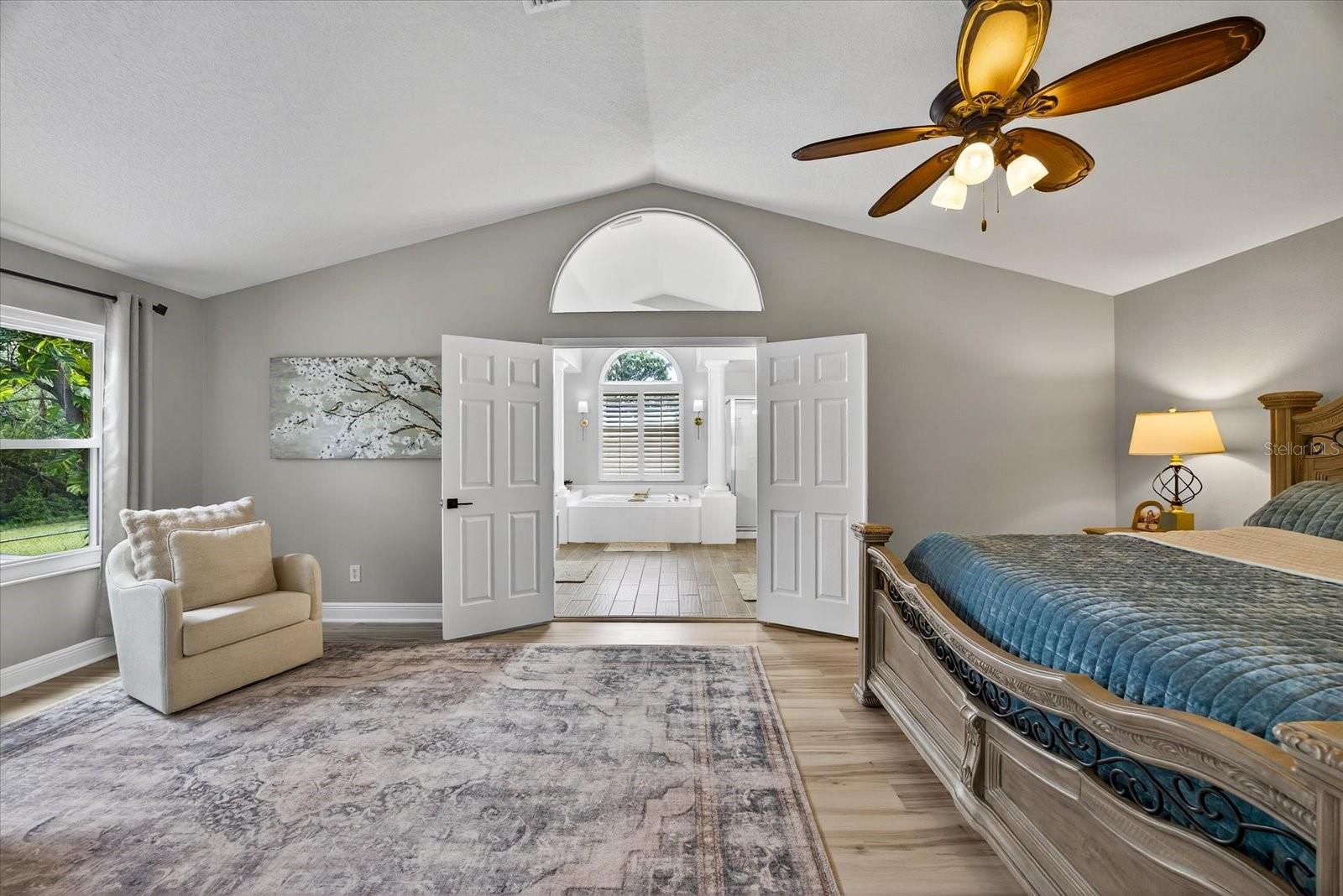 Listing photo id 25 for 15717 Berea Dr