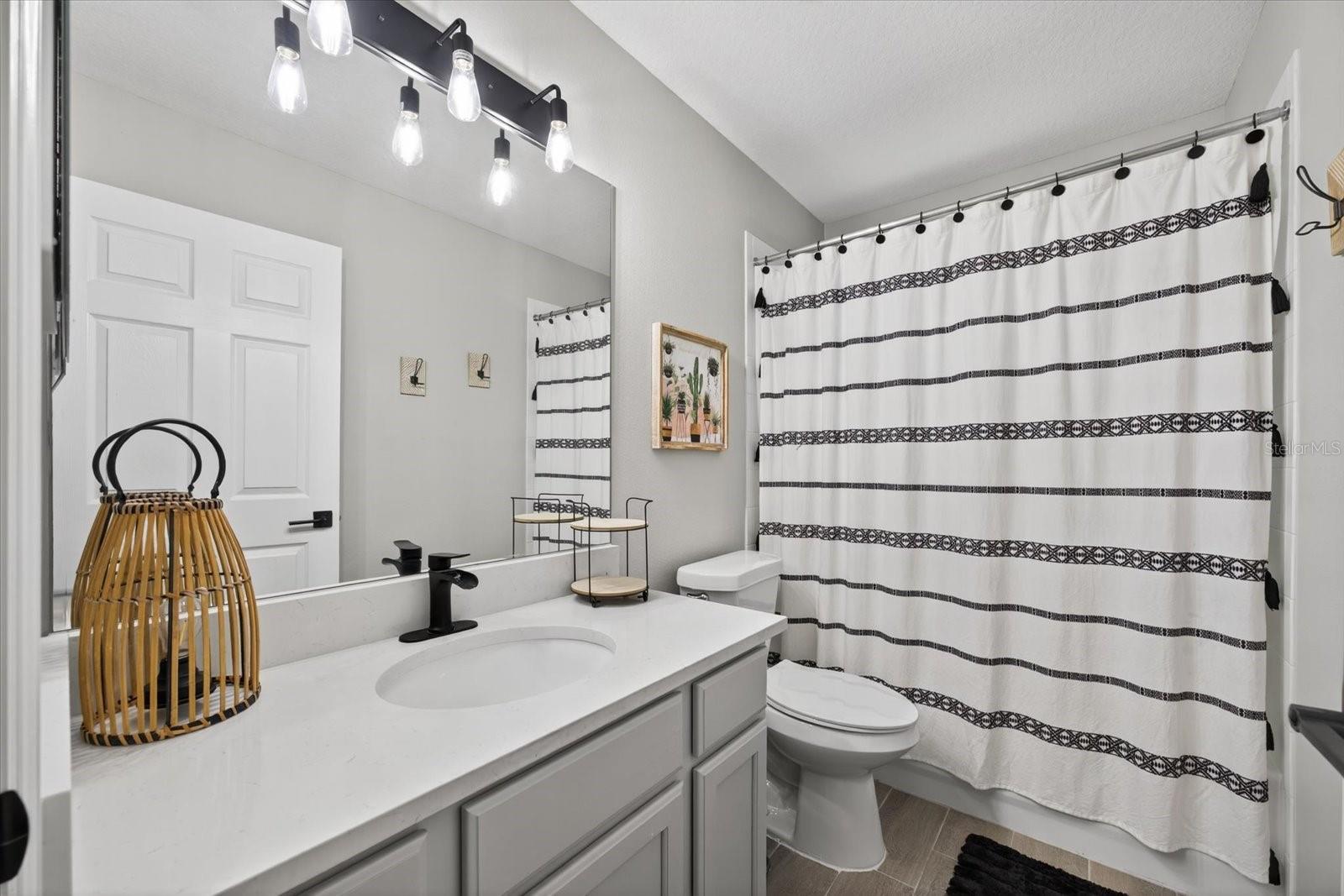 Listing photo id 35 for 15717 Berea Dr