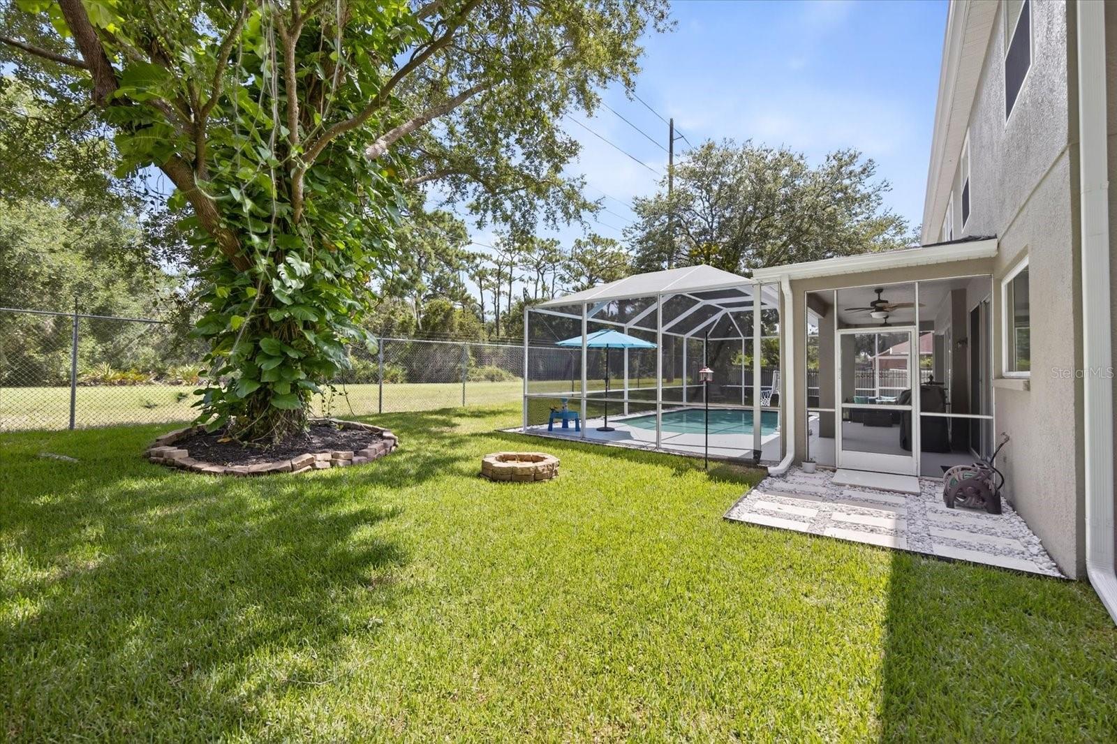 Listing photo id 45 for 15717 Berea Dr