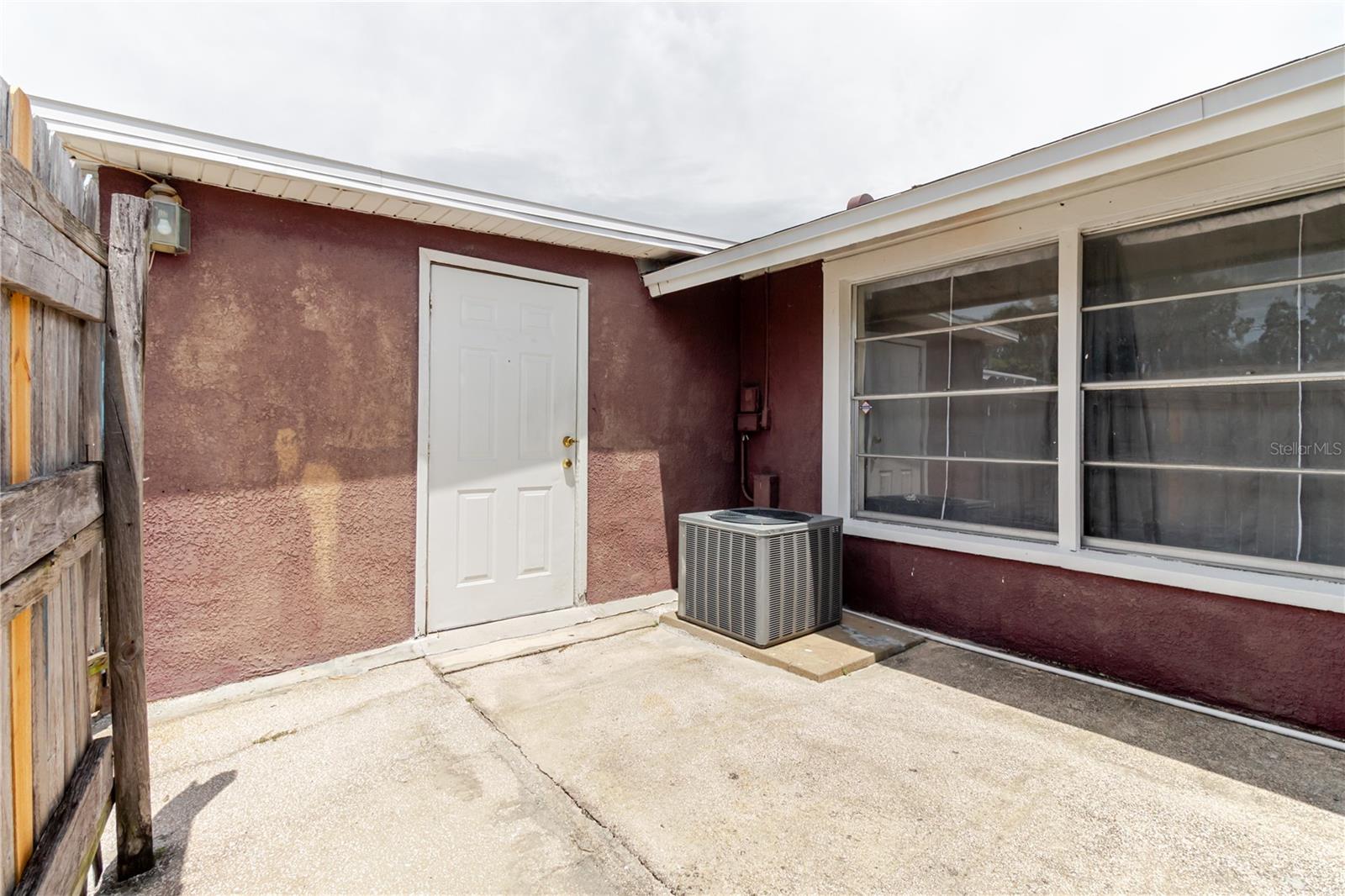 Image 56 of 88 For 8589 Briar Grove Circle