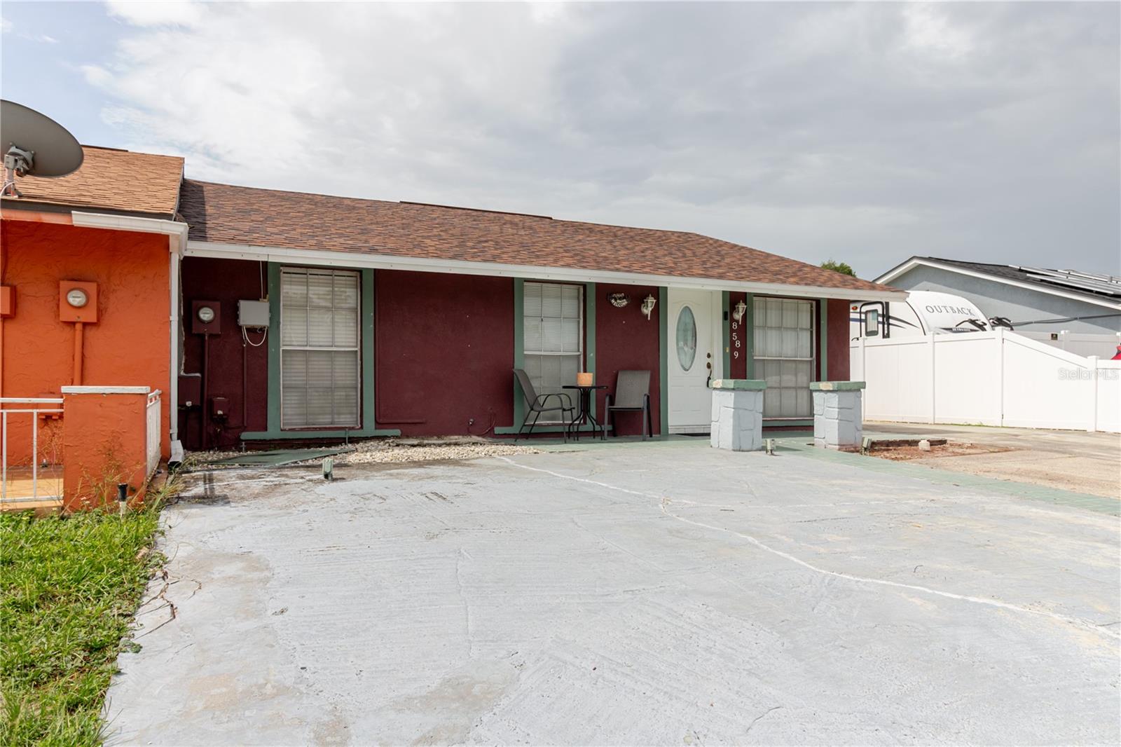 Image 6 of 88 For 8589 Briar Grove Circle