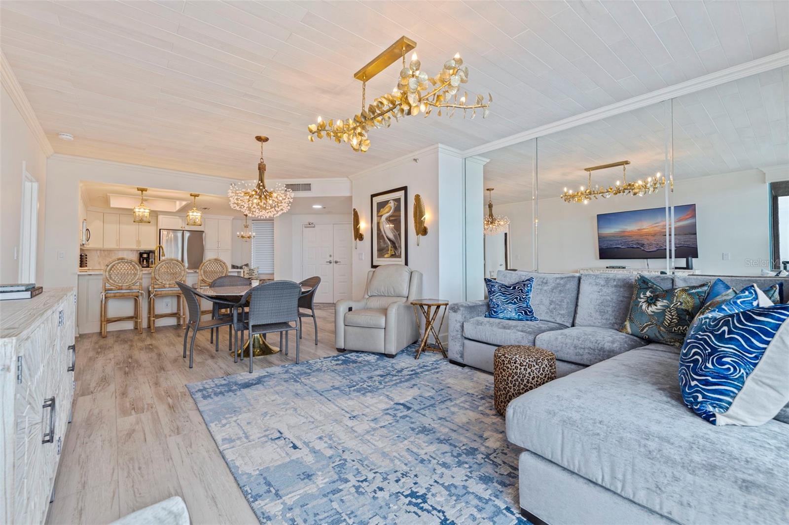 Image 14 of 79 For 1540 Gulf Boulevard 1704