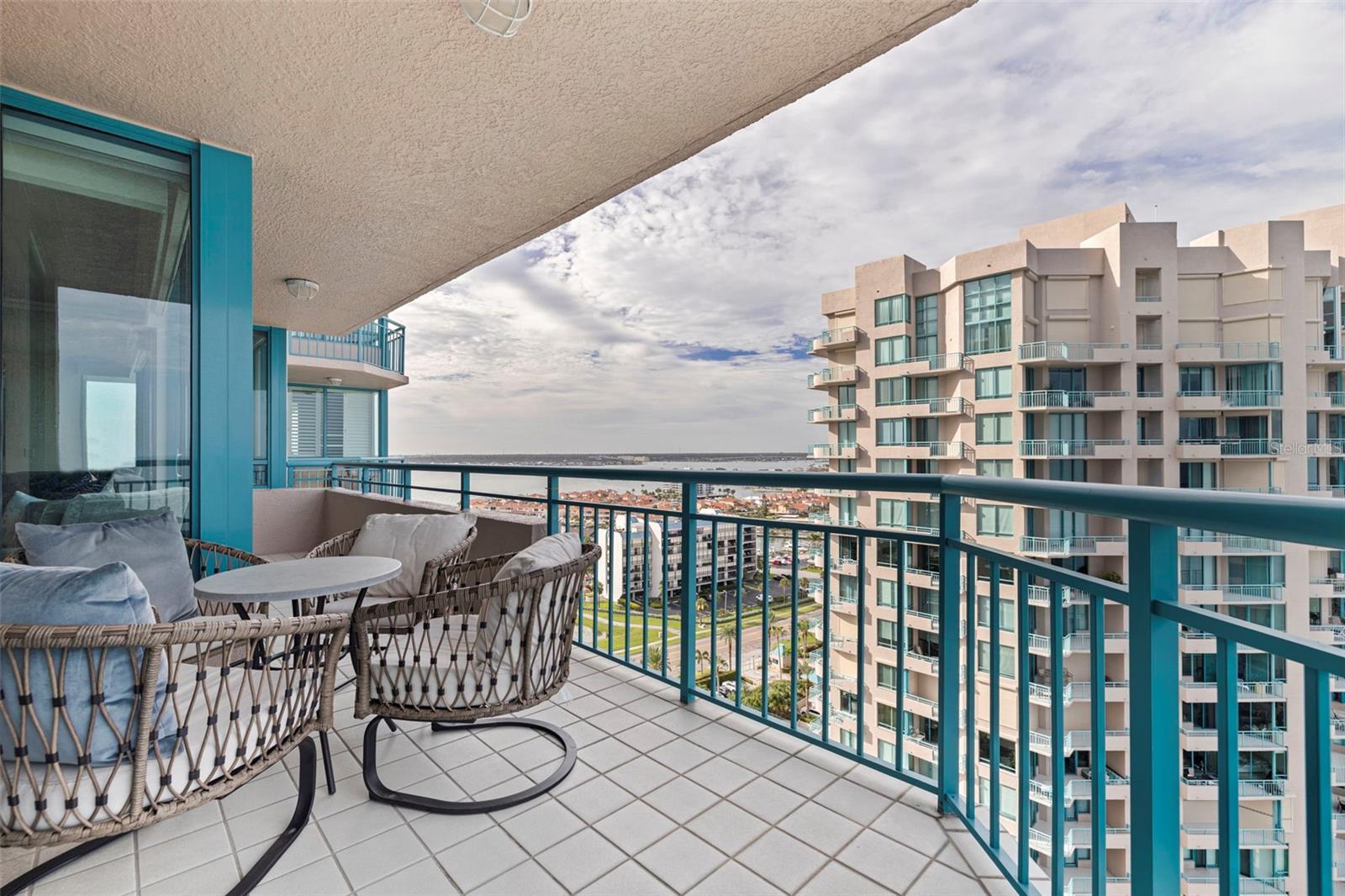 Image 18 of 79 For 1540 Gulf Boulevard 1704