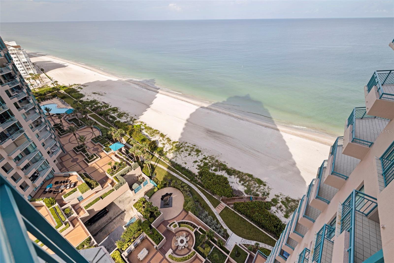 Image 19 of 79 For 1540 Gulf Boulevard 1704