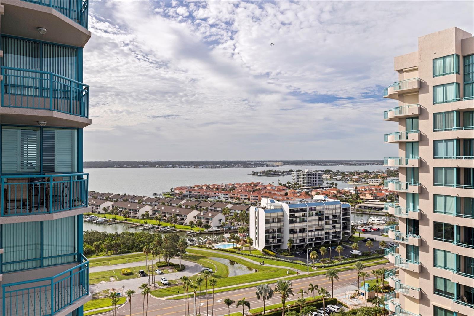 Image 20 of 79 For 1540 Gulf Boulevard 1704