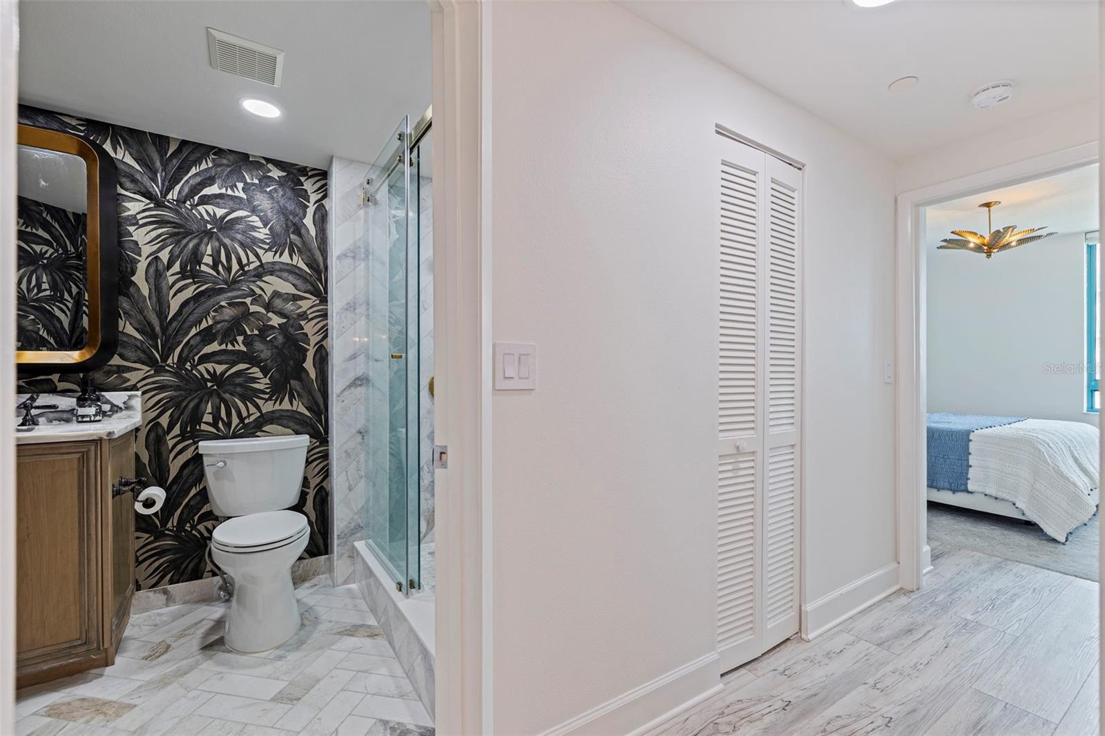 Image 32 of 79 For 1540 Gulf Boulevard 1704