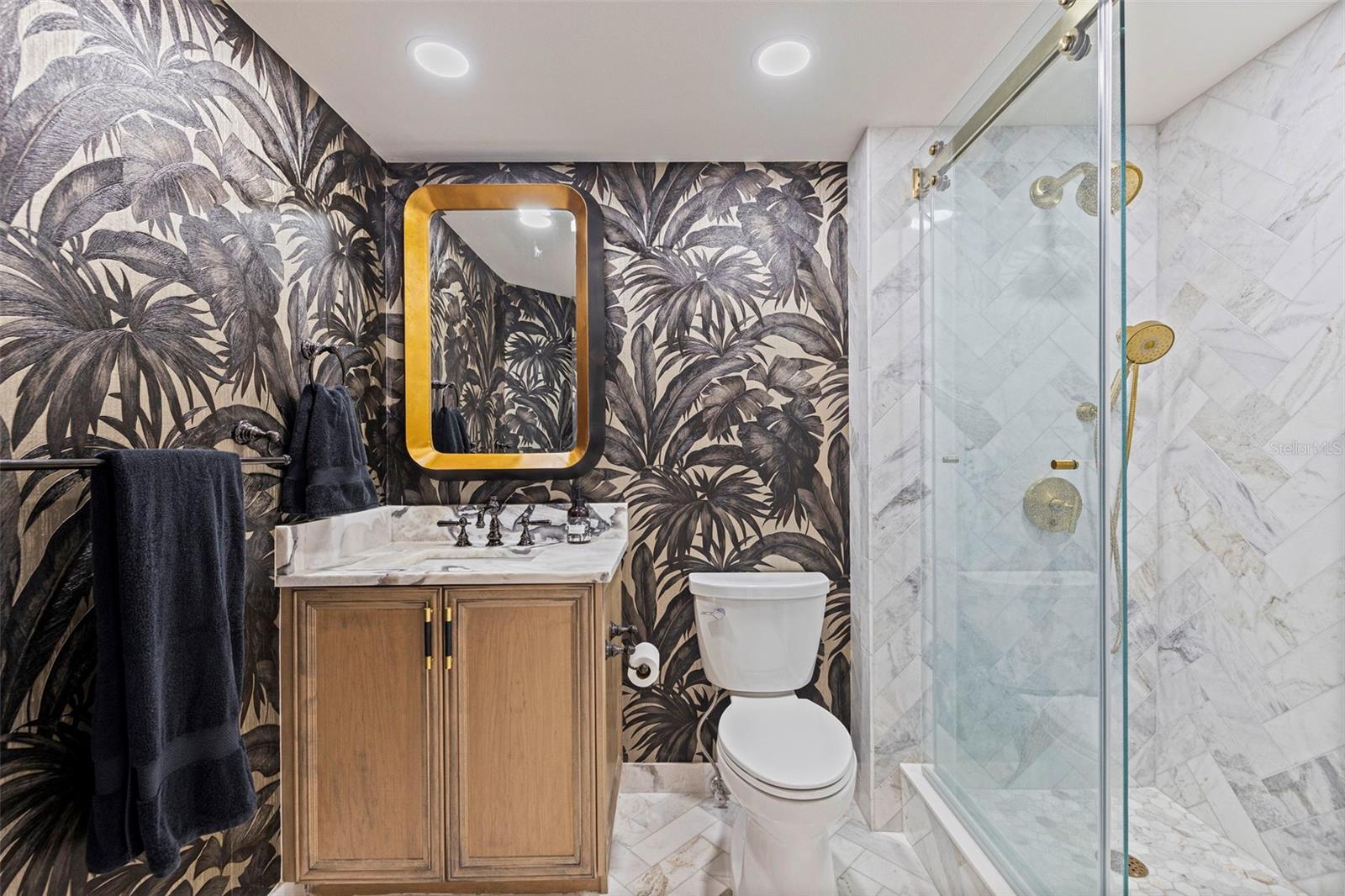 Image 33 of 79 For 1540 Gulf Boulevard 1704