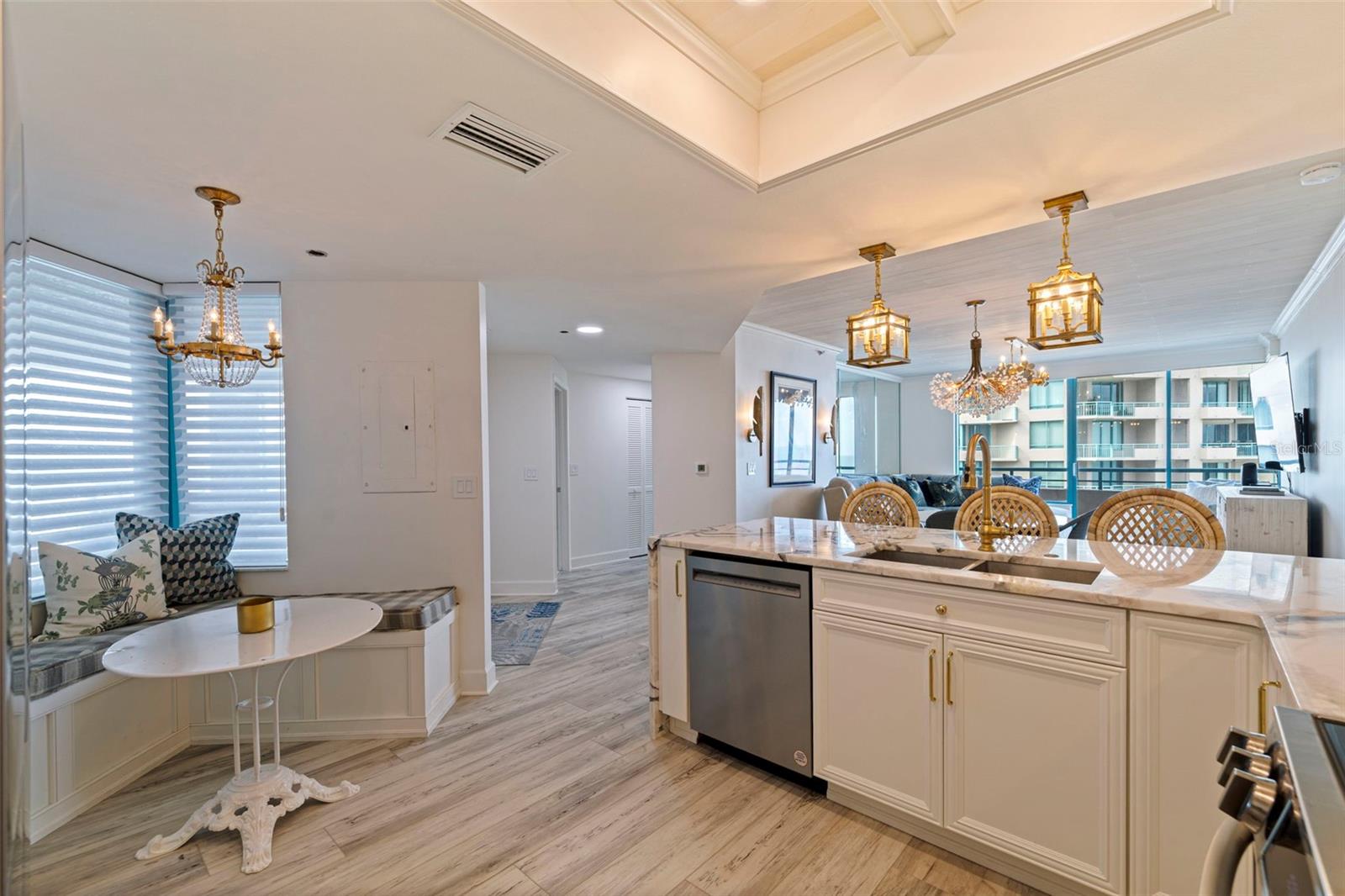 Image 8 of 79 For 1540 Gulf Boulevard 1704