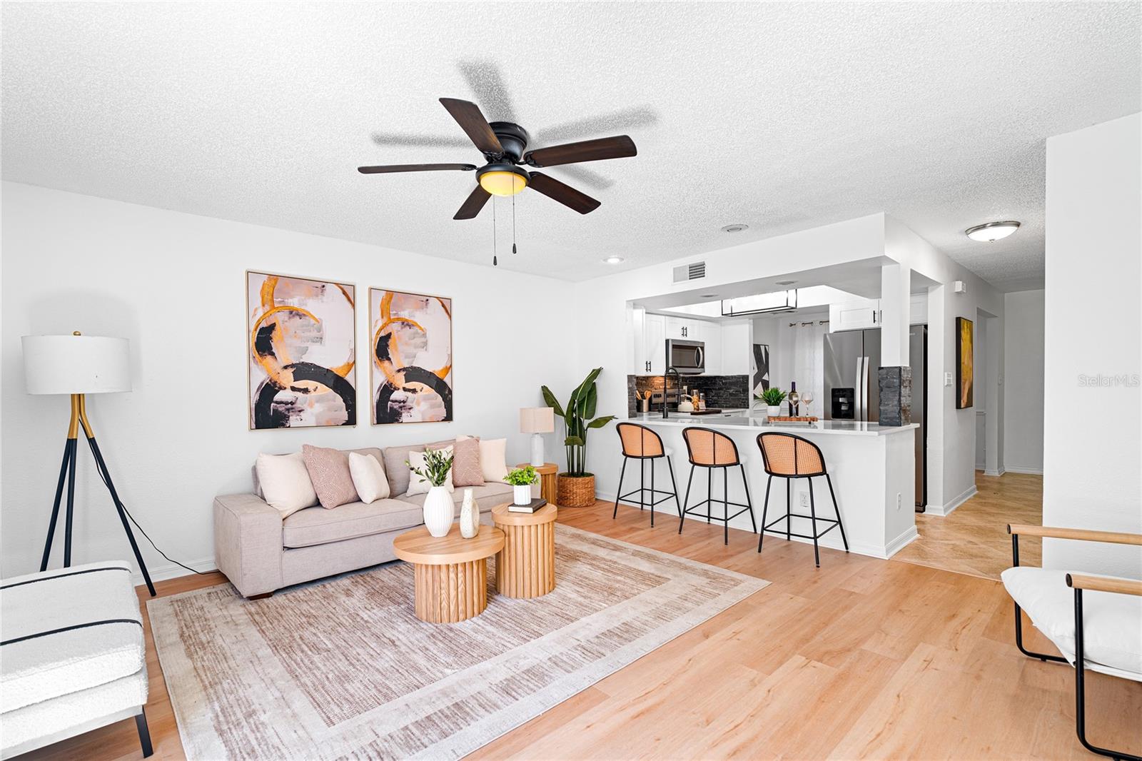 Image 2 of 37 For 408 Arrawana Avenue B4