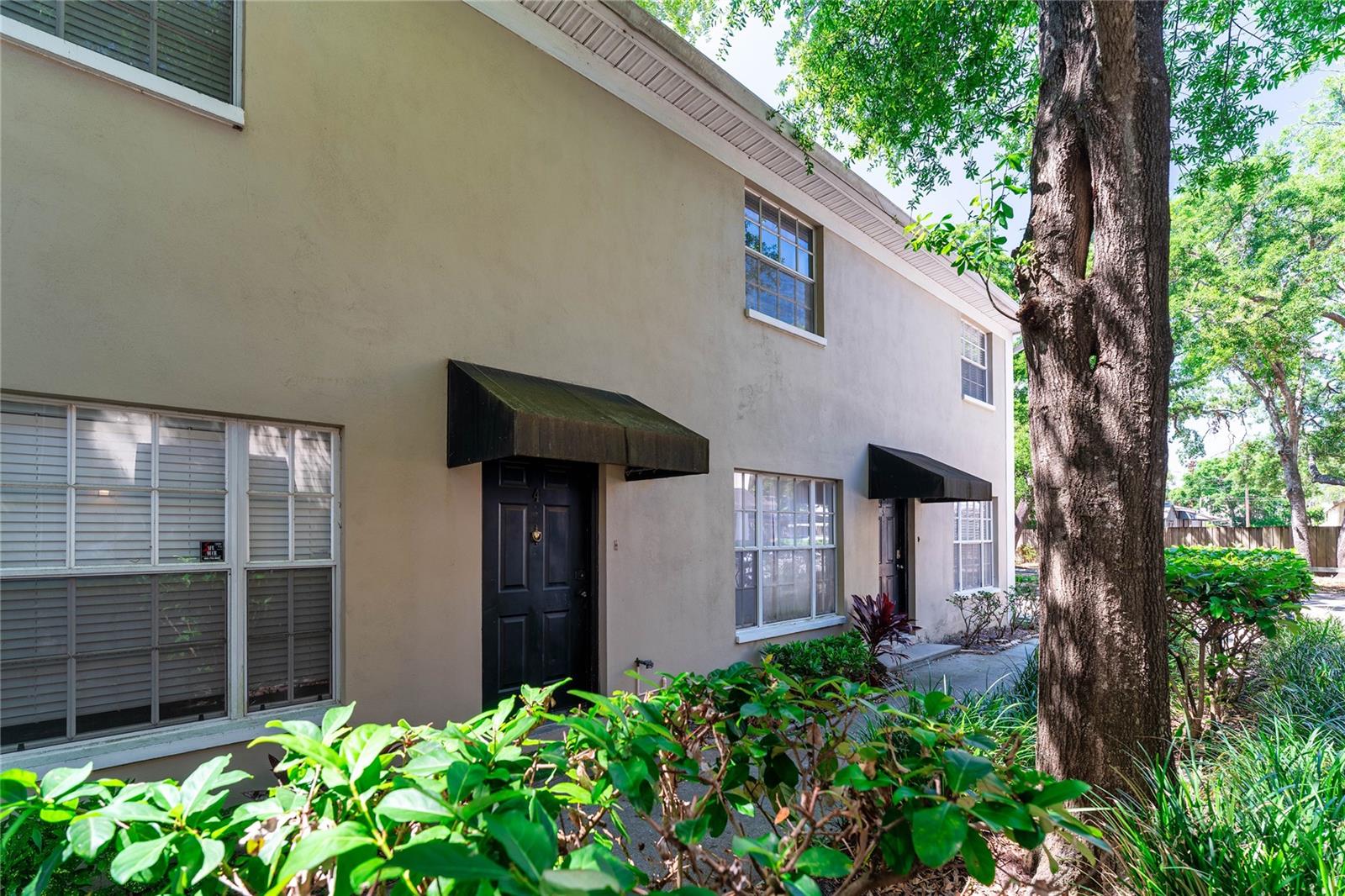 Image 31 of 37 For 408 Arrawana Avenue B4