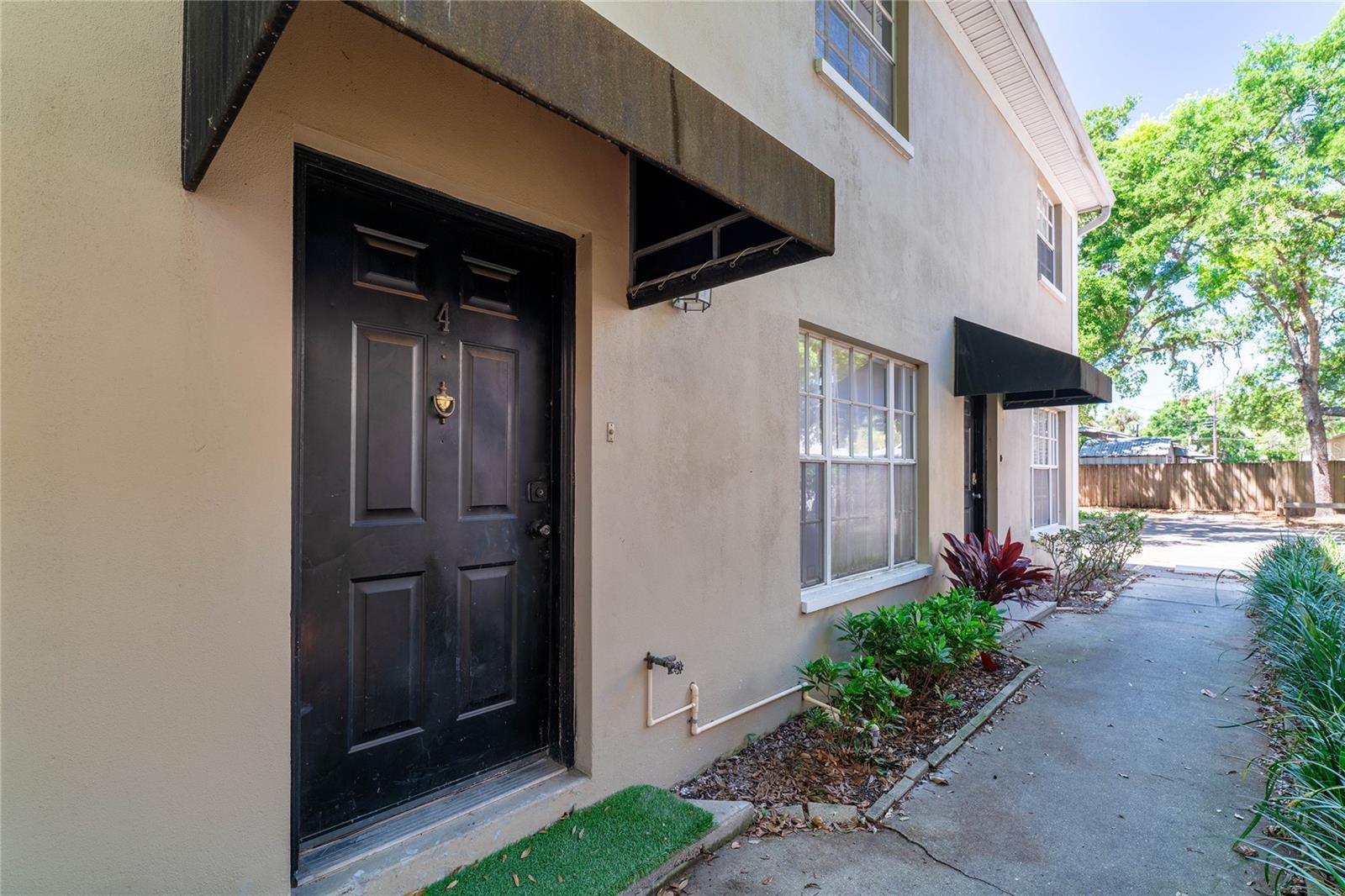 Image 35 of 37 For 408 Arrawana Avenue B4