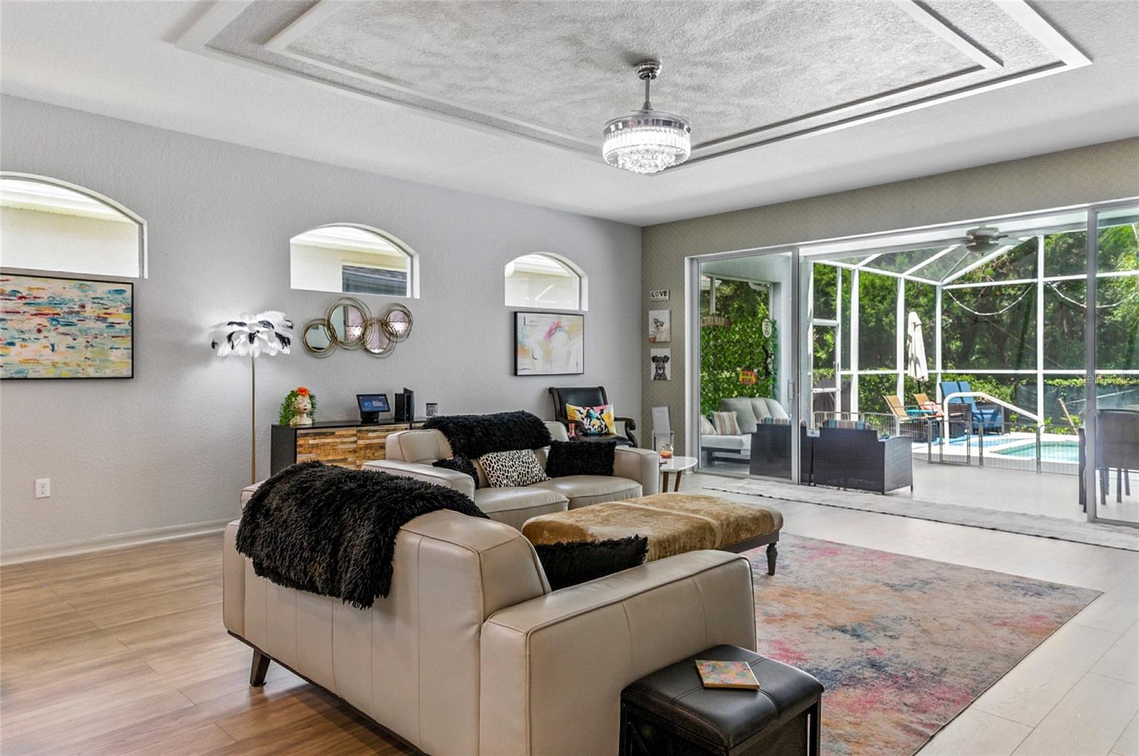 Listing photo id 12 for 5466 Legend Hills Lane