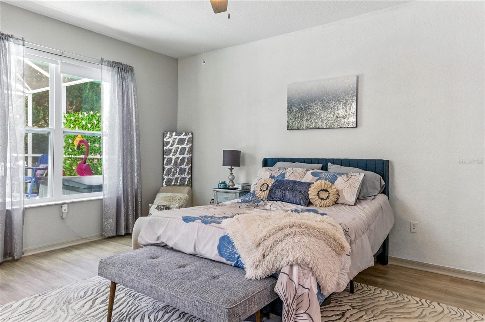 Listing photo id 16 for 5466 Legend Hills Lane
