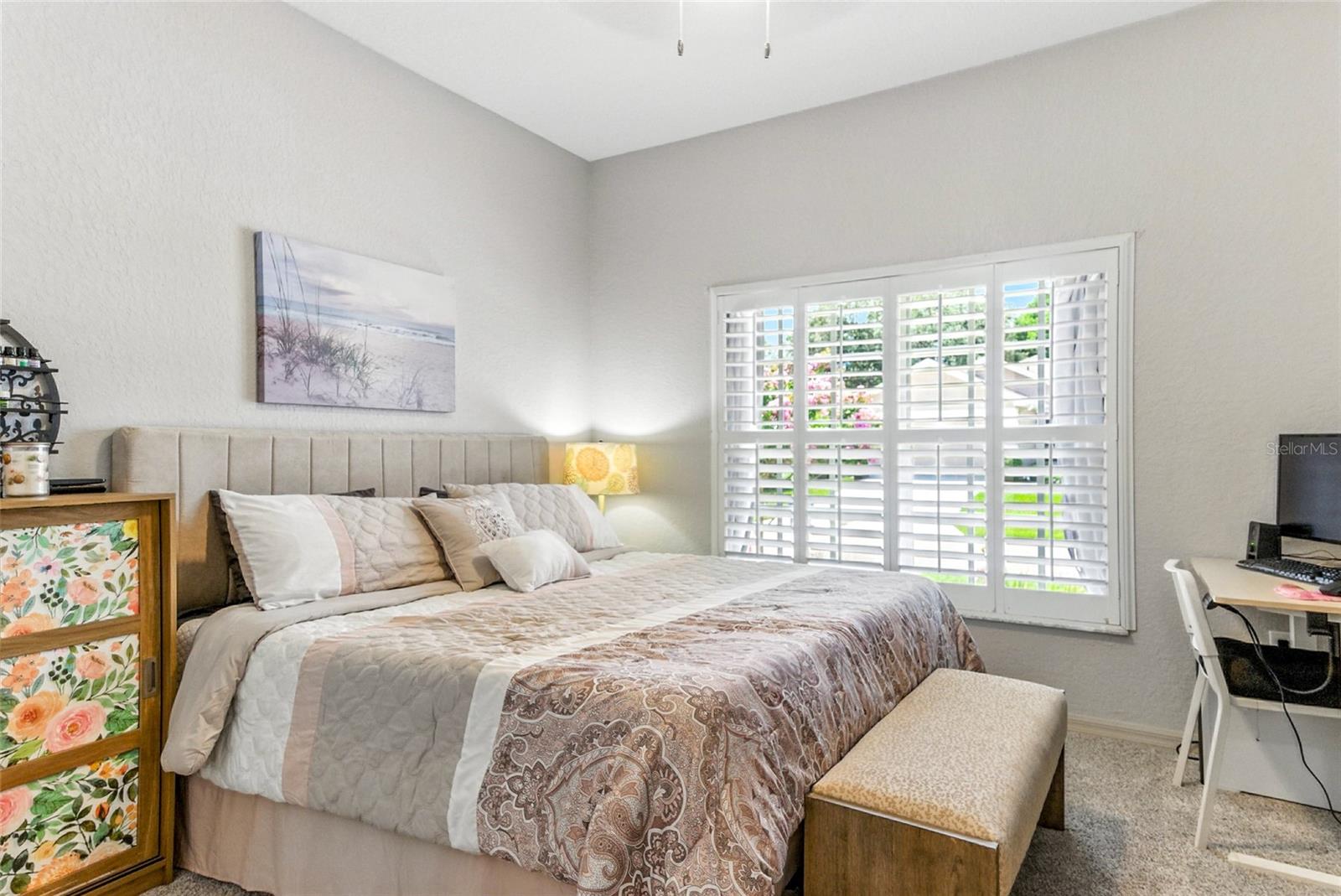 Listing photo id 22 for 5466 Legend Hills Lane