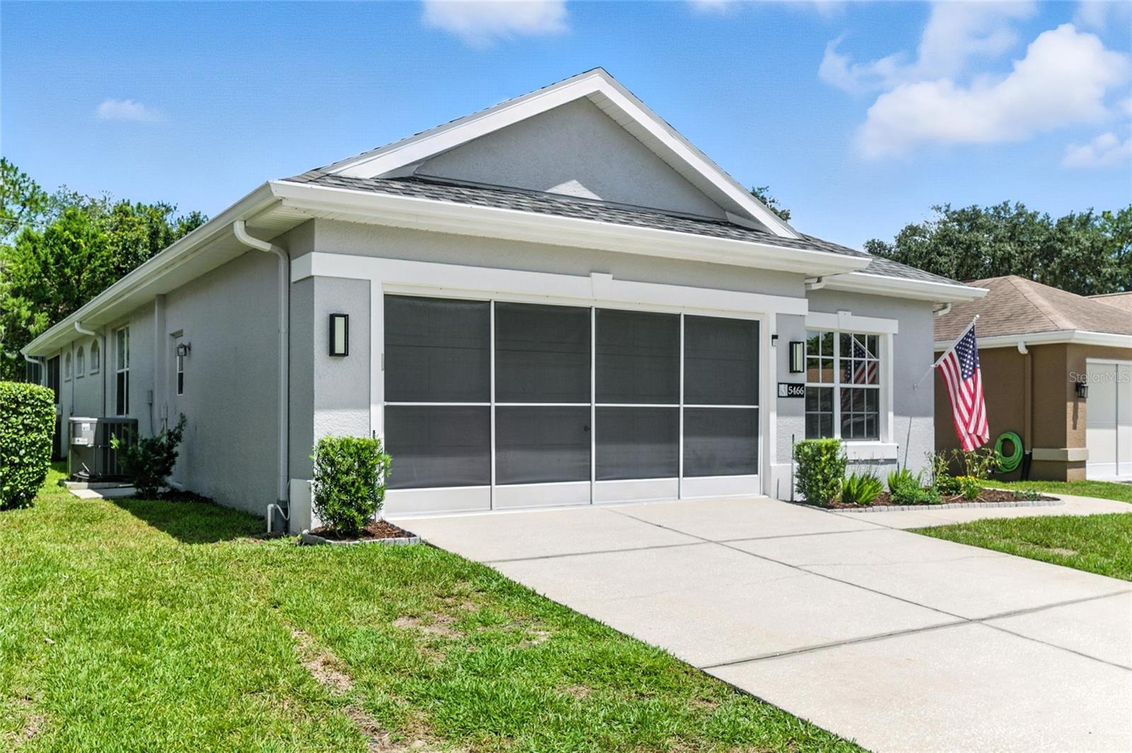Listing photo id 1 for 5466 Legend Hills Lane