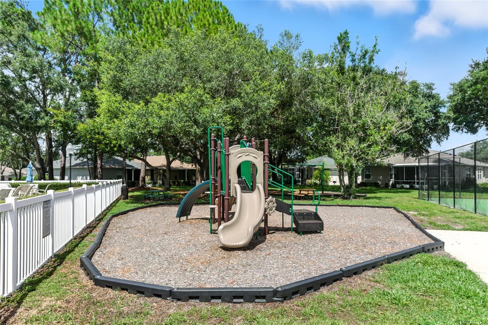 Listing photo id 53 for 5466 Legend Hills Lane