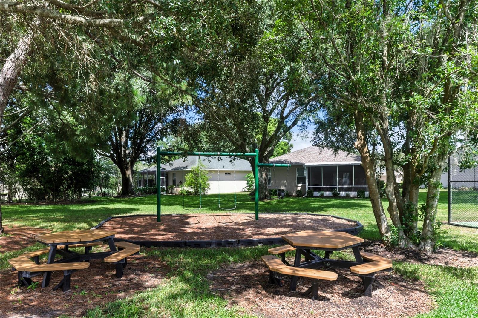 Listing photo id 54 for 5466 Legend Hills Lane