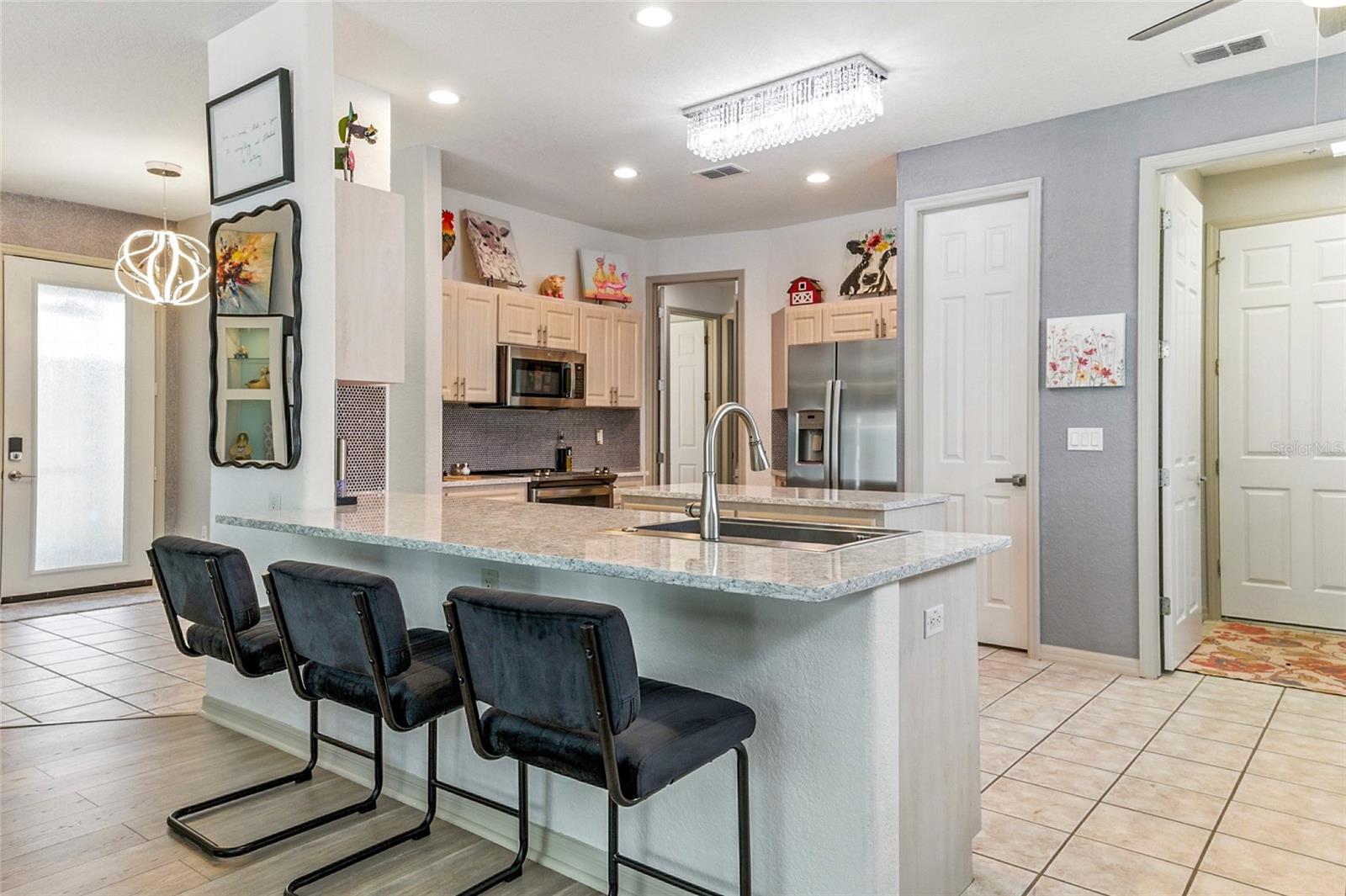 Listing photo id 6 for 5466 Legend Hills Lane