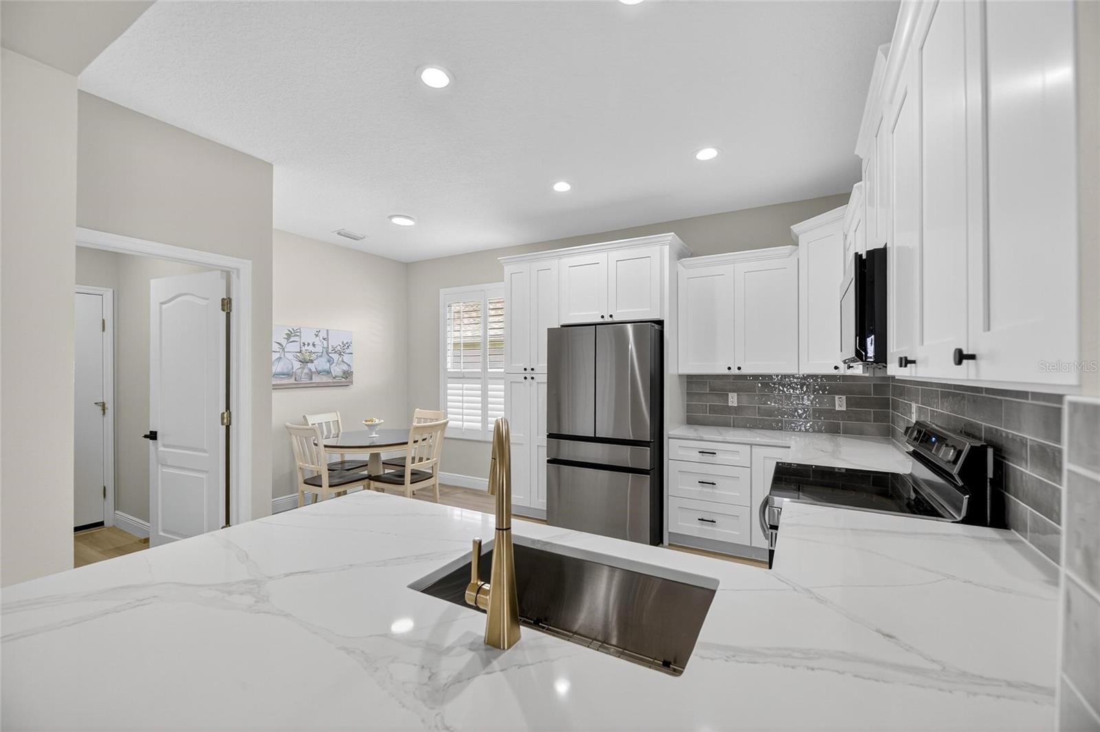 Image 15 of 49 For 1103 Villeroy Drive