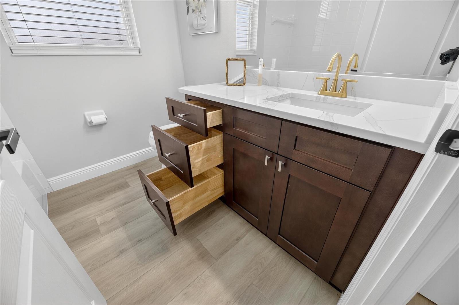 Image 33 of 49 For 1103 Villeroy Drive