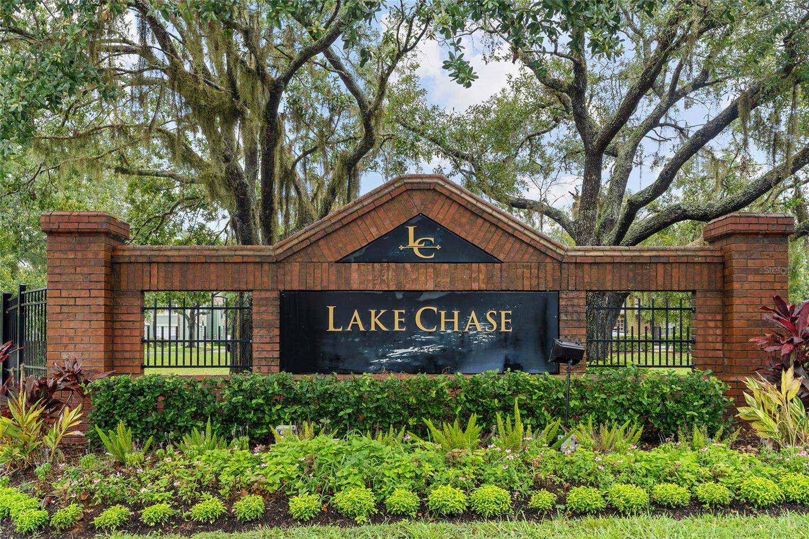 Image 21 of 35 For 9268 Lake Chase Island Way