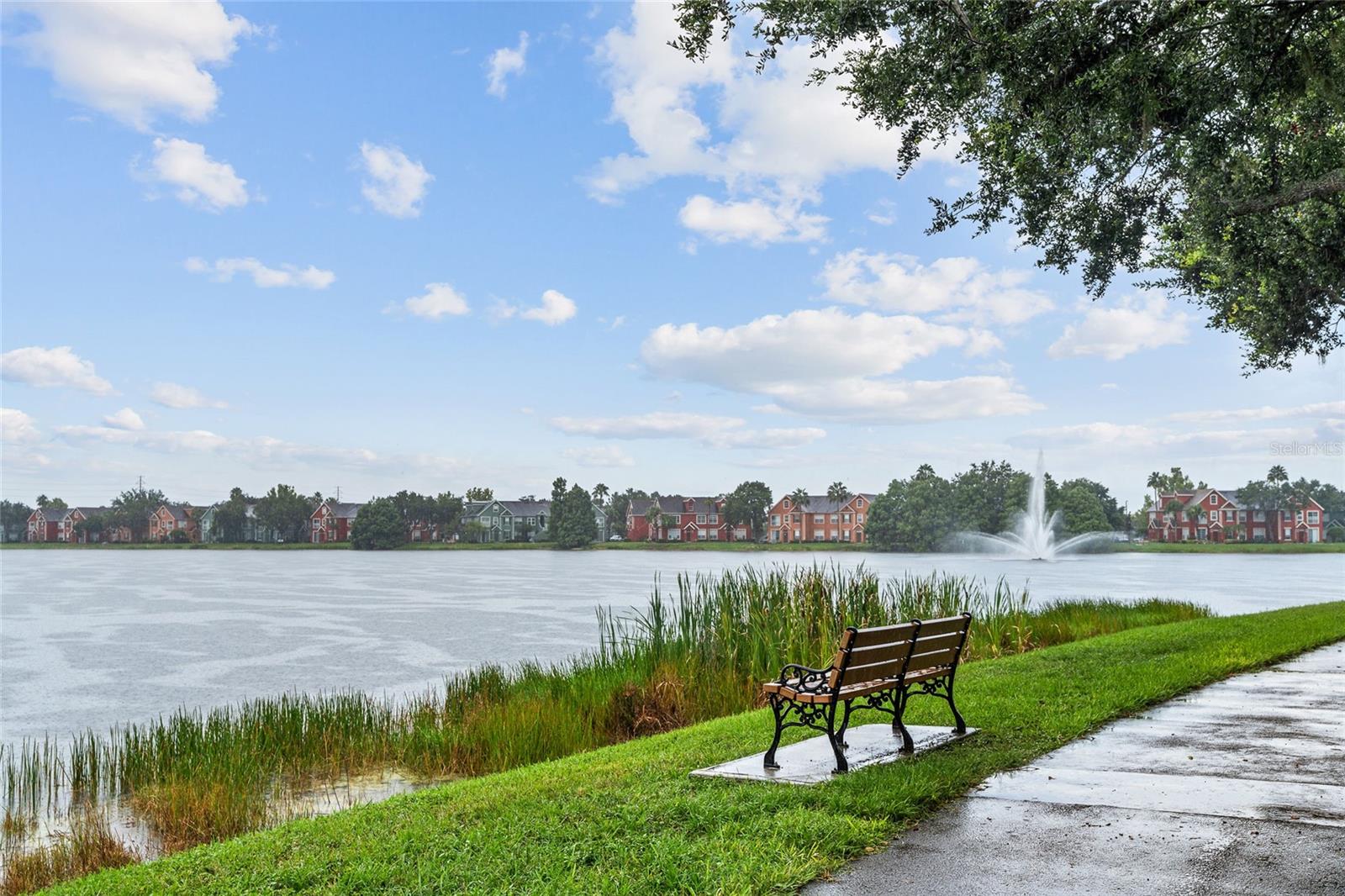 Image 28 of 35 For 9268 Lake Chase Island Way
