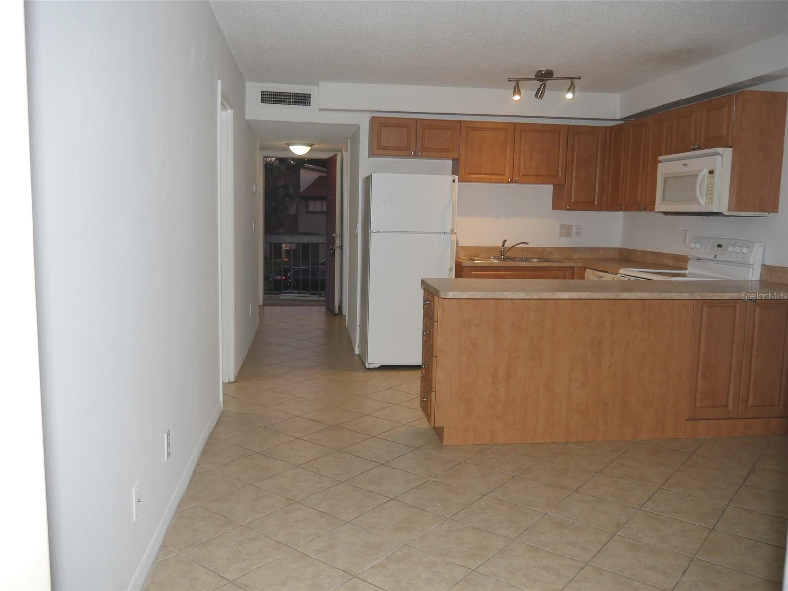 Image 16 of 29 For 6306 Newtown Circle 6b1