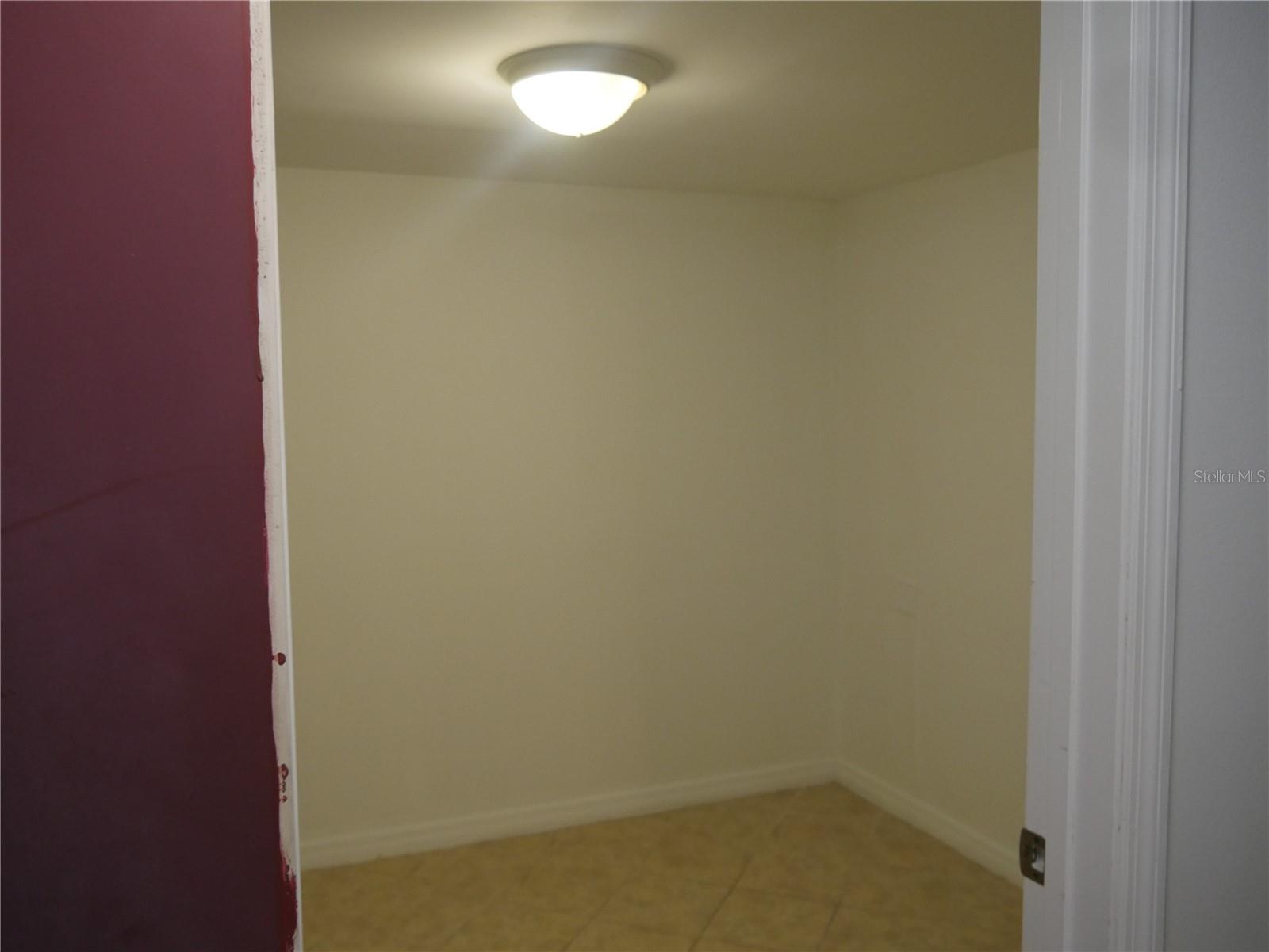 Image 20 of 29 For 6306 Newtown Circle 6b1