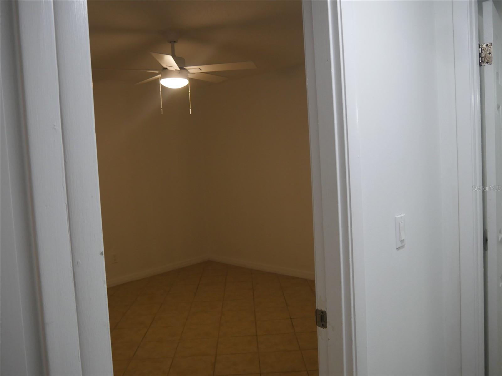 Image 22 of 29 For 6306 Newtown Circle 6b1