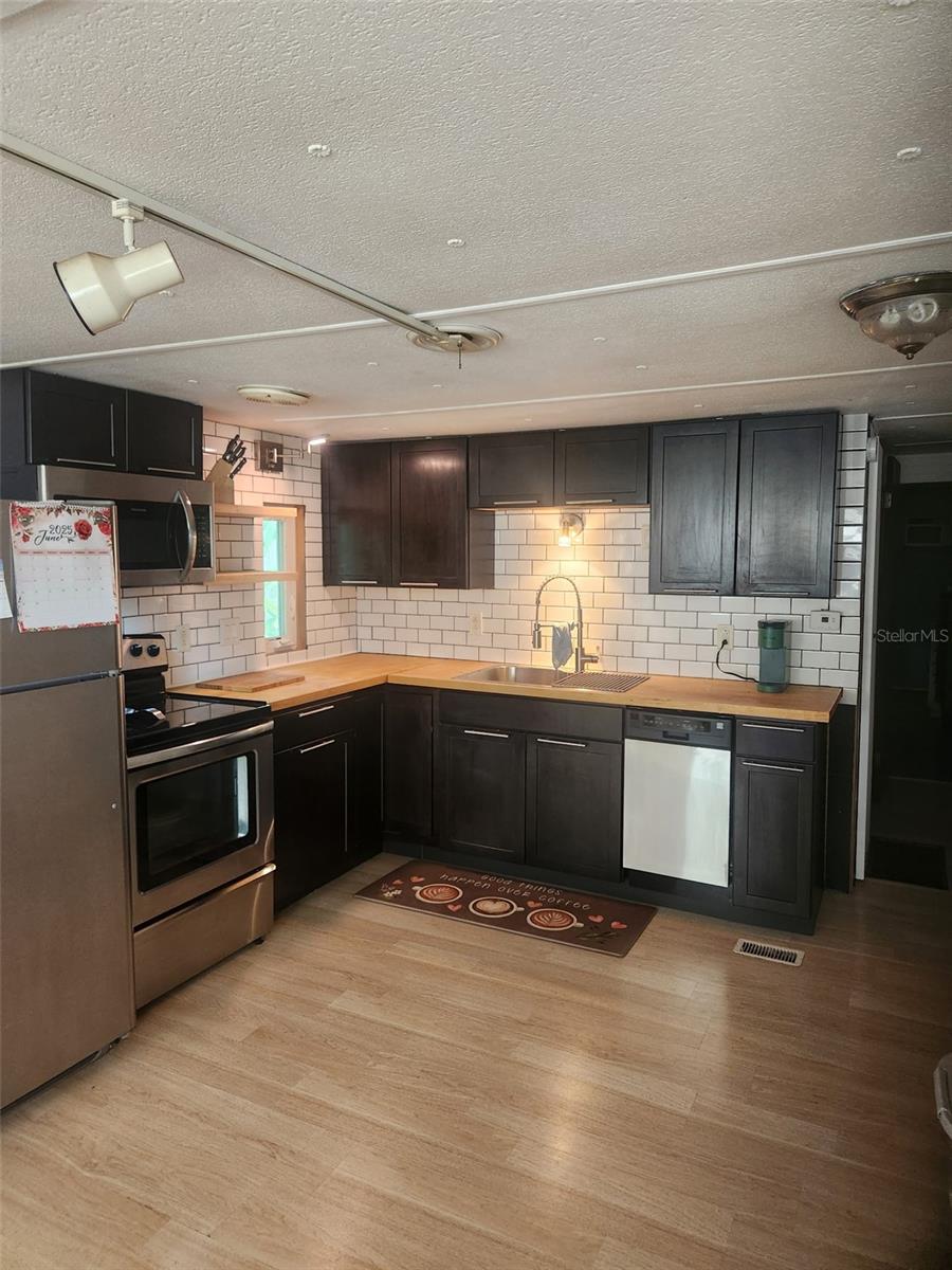 Image 8 of 15 For 5320 Pine Street N