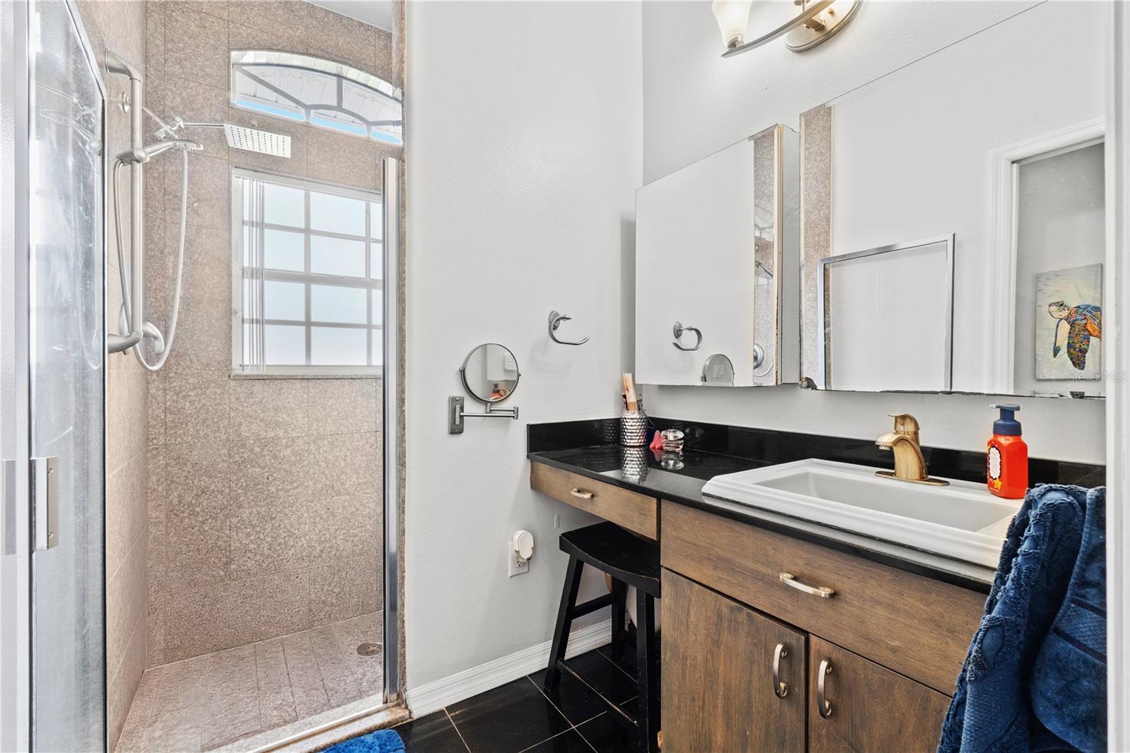 Image 16 of 33 For 6400 46th Avenue N 16