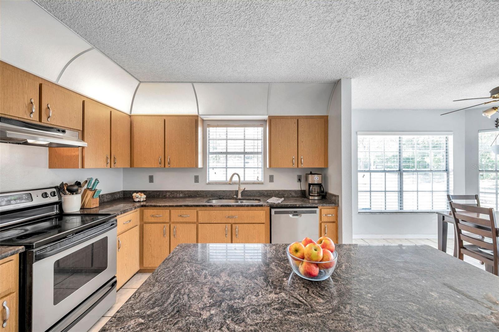 Image 13 of 72 For 11324 Black Walnut Street