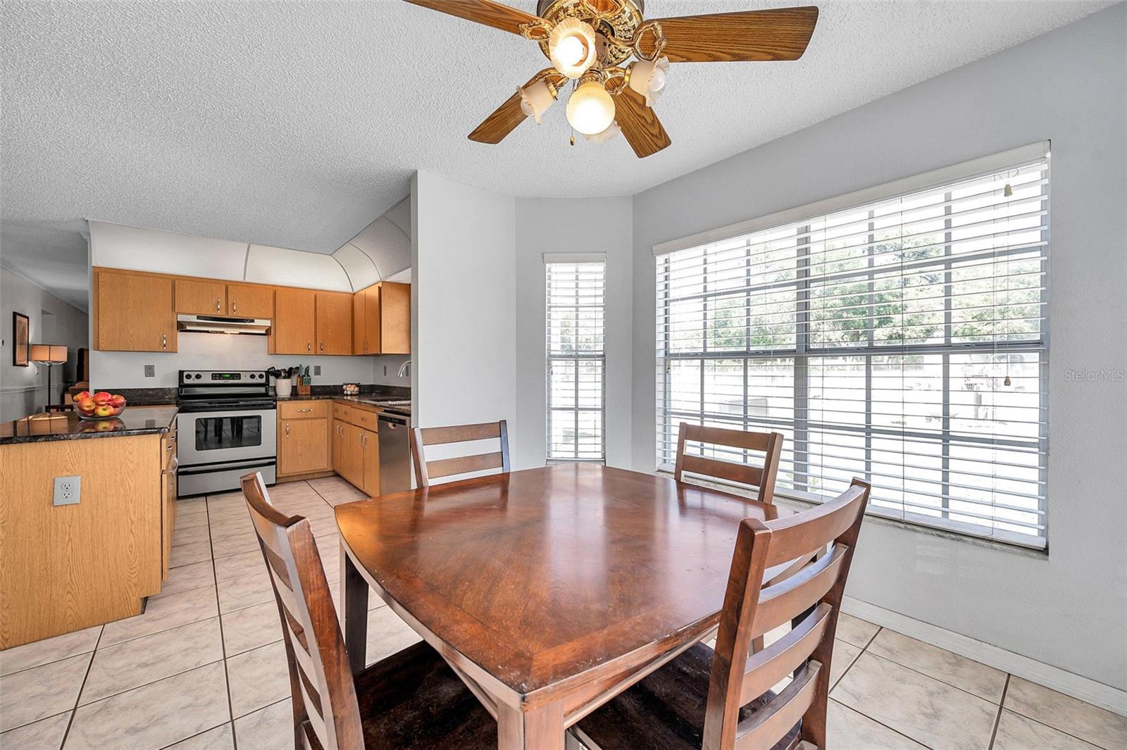 Image 19 of 72 For 11324 Black Walnut Street