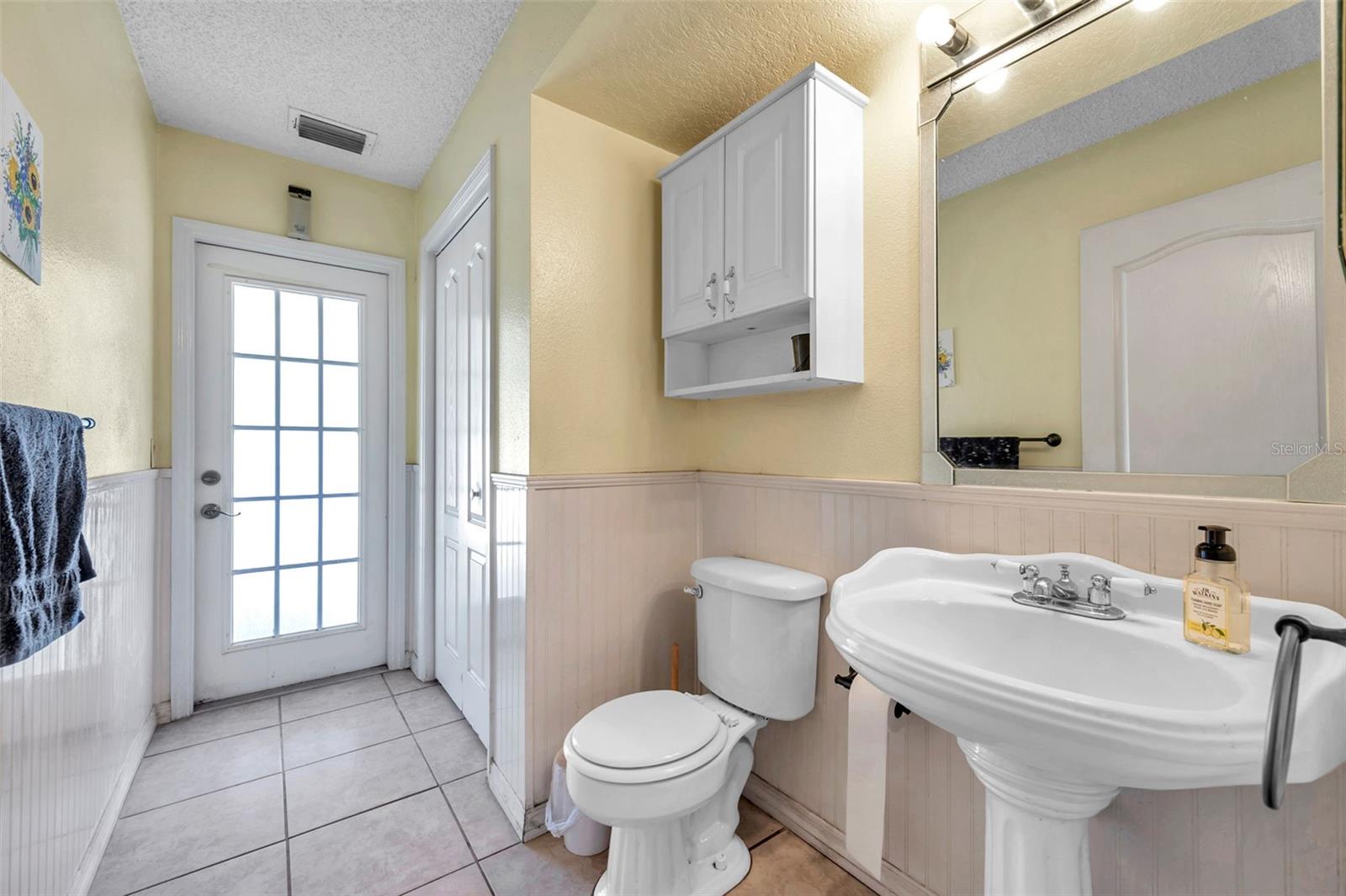 Image 33 of 72 For 11324 Black Walnut Street