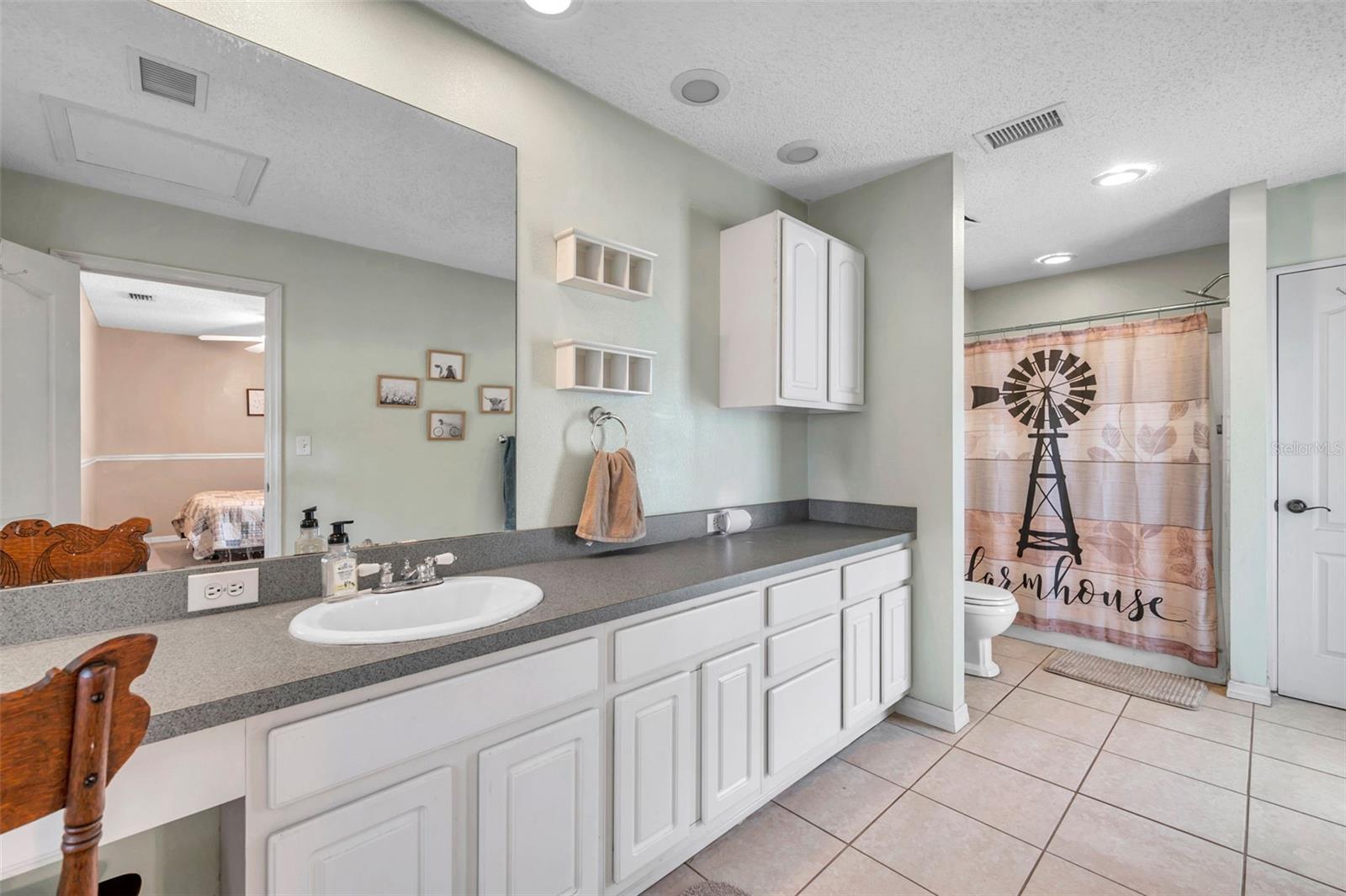 Image 36 of 72 For 11324 Black Walnut Street