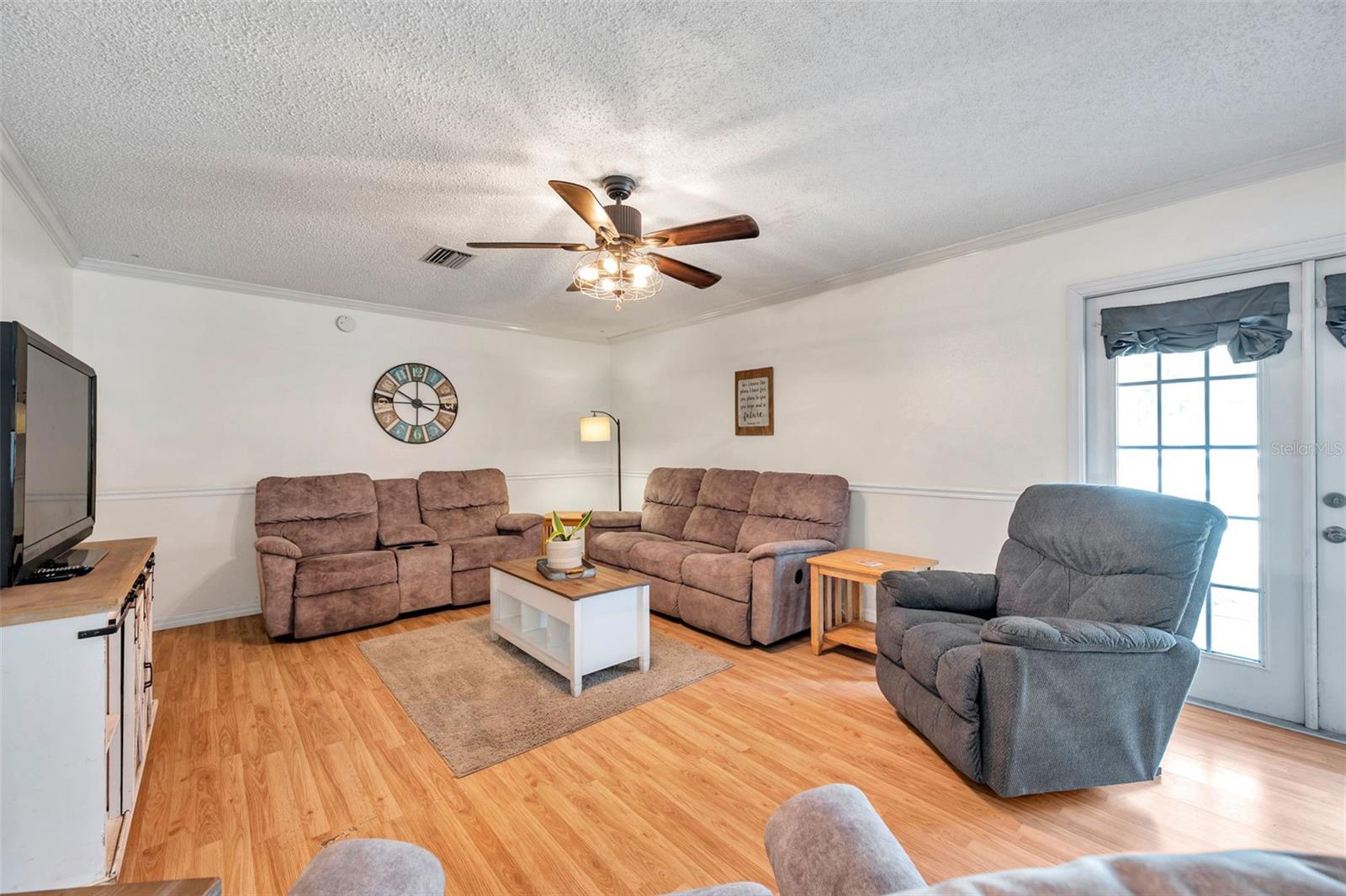 Image 40 of 72 For 11324 Black Walnut Street