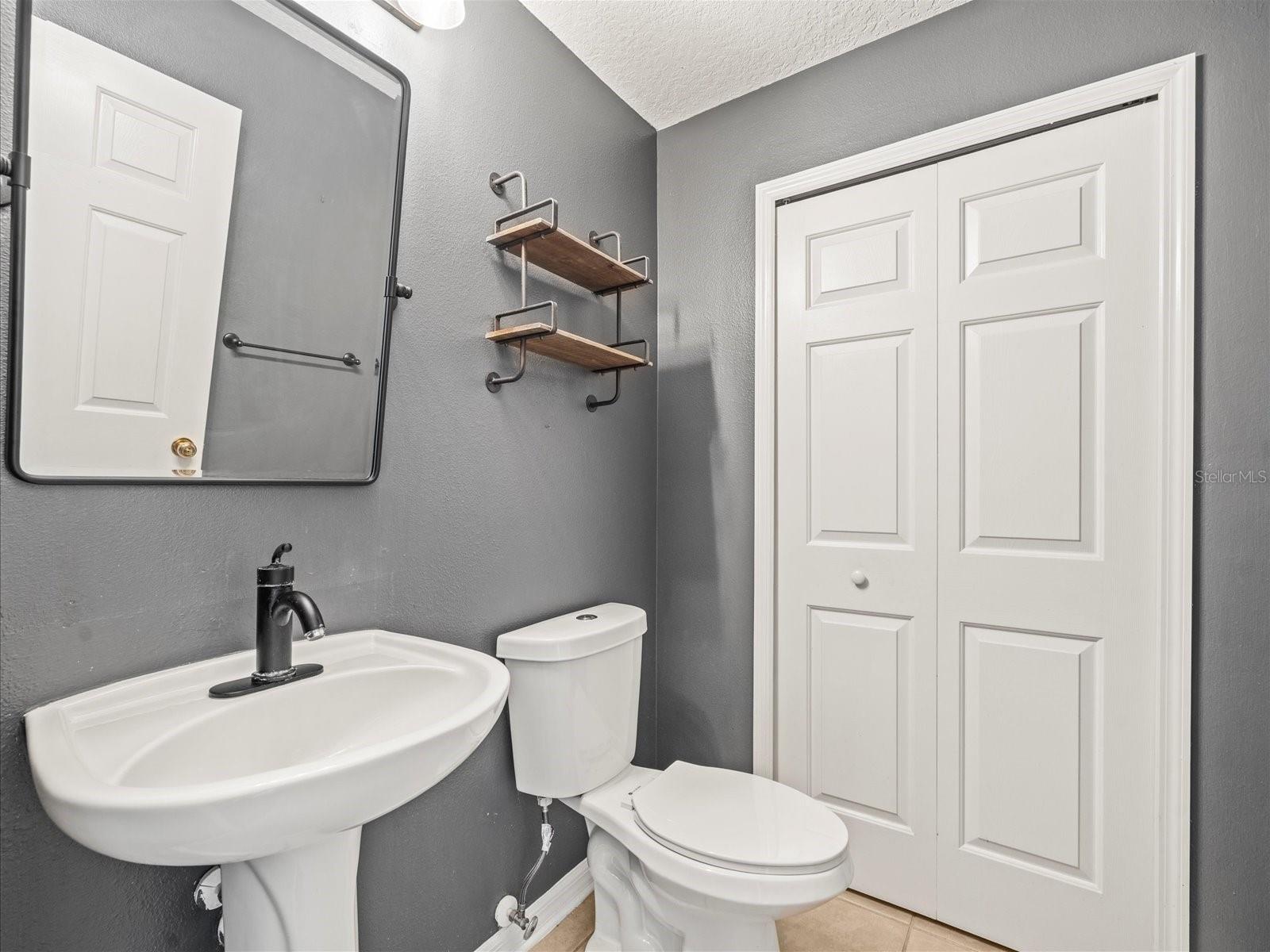 Image 32 of 71 For 25452 Geddy Drive