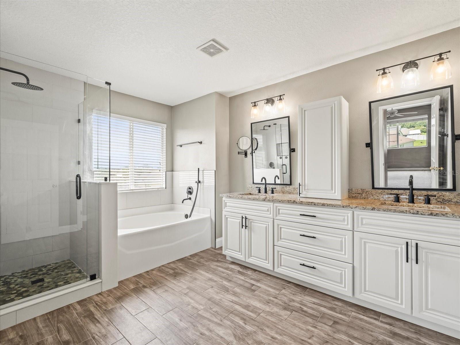 Image 42 of 71 For 25452 Geddy Drive