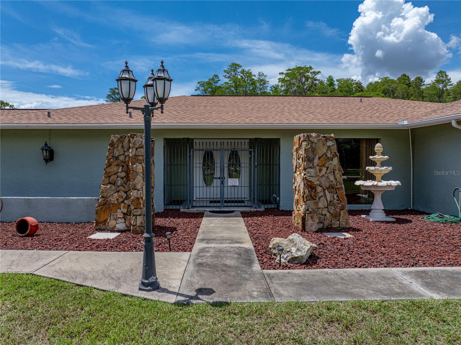 Image 11 of 93 For 17127 Bridlepath Court