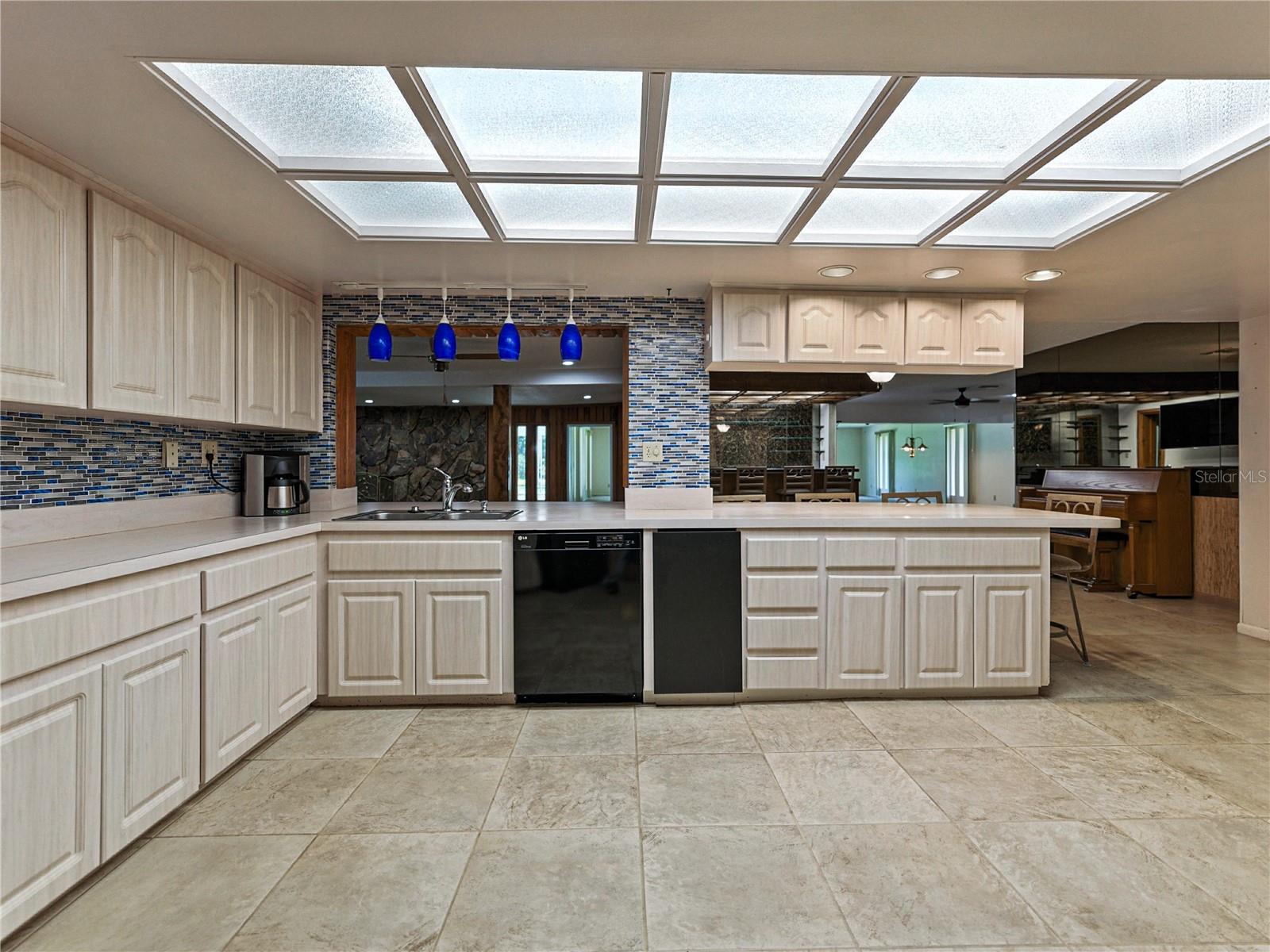 Image 22 of 93 For 17127 Bridlepath Court