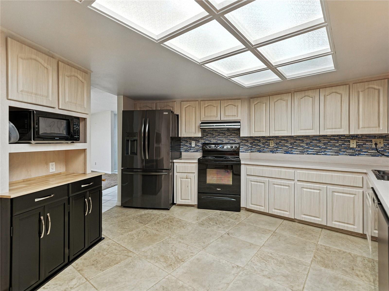 Image 24 of 93 For 17127 Bridlepath Court