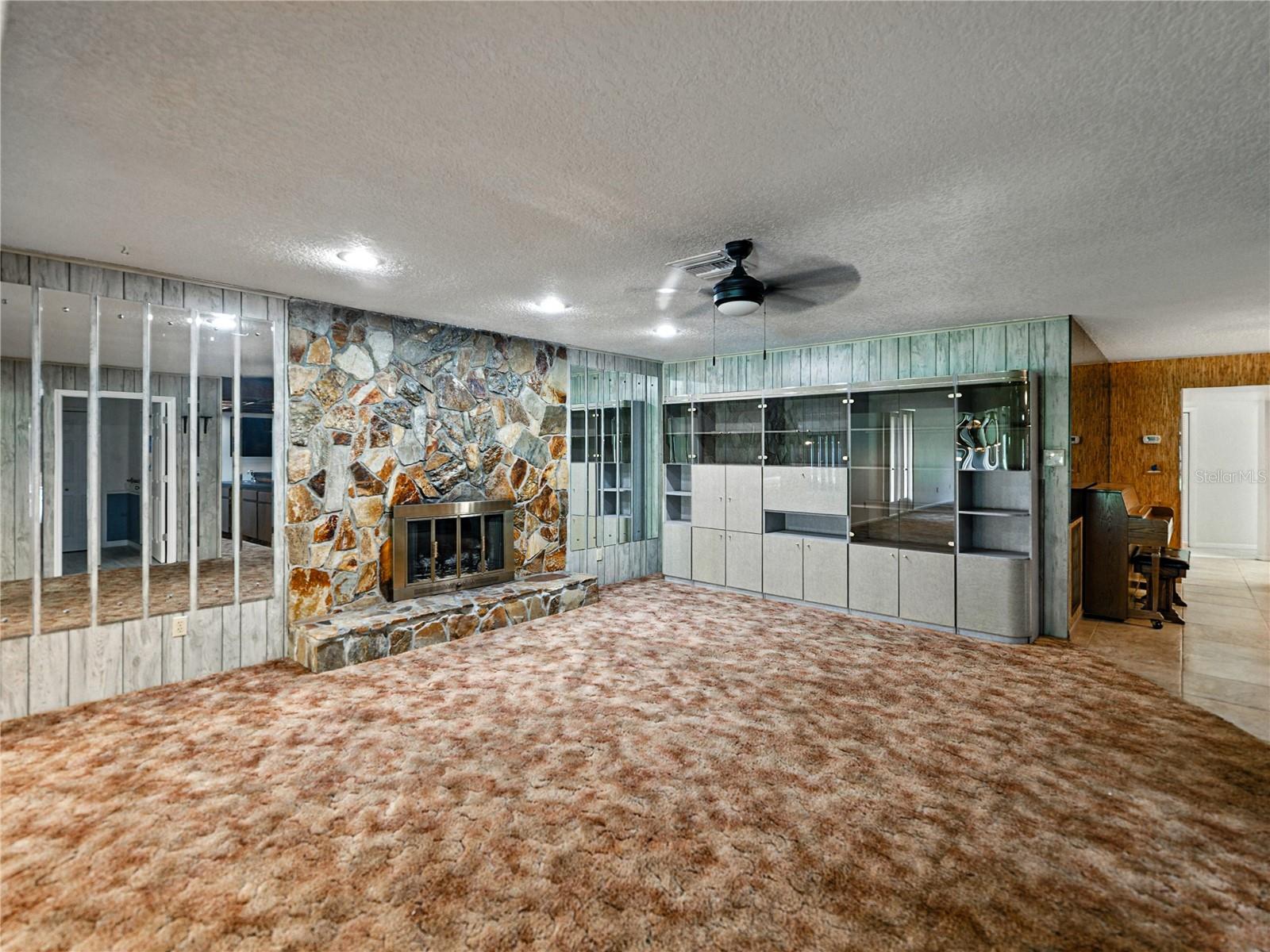Image 30 of 93 For 17127 Bridlepath Court