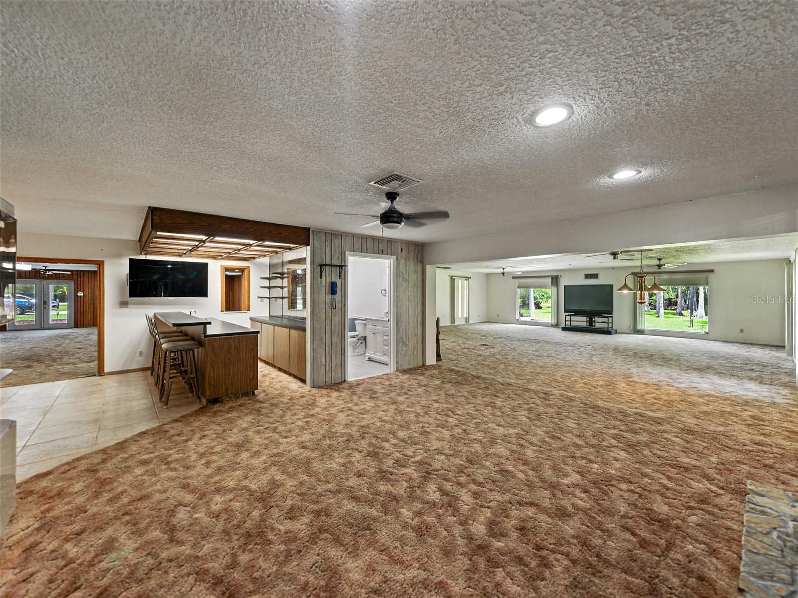 Image 32 of 93 For 17127 Bridlepath Court