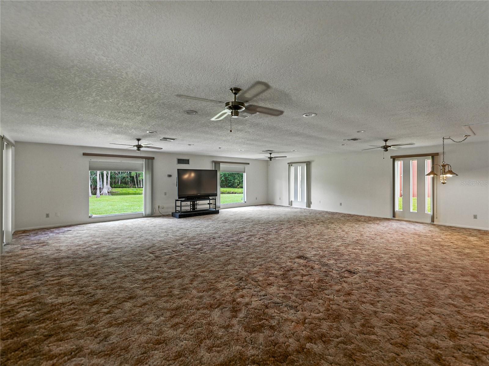 Image 34 of 93 For 17127 Bridlepath Court