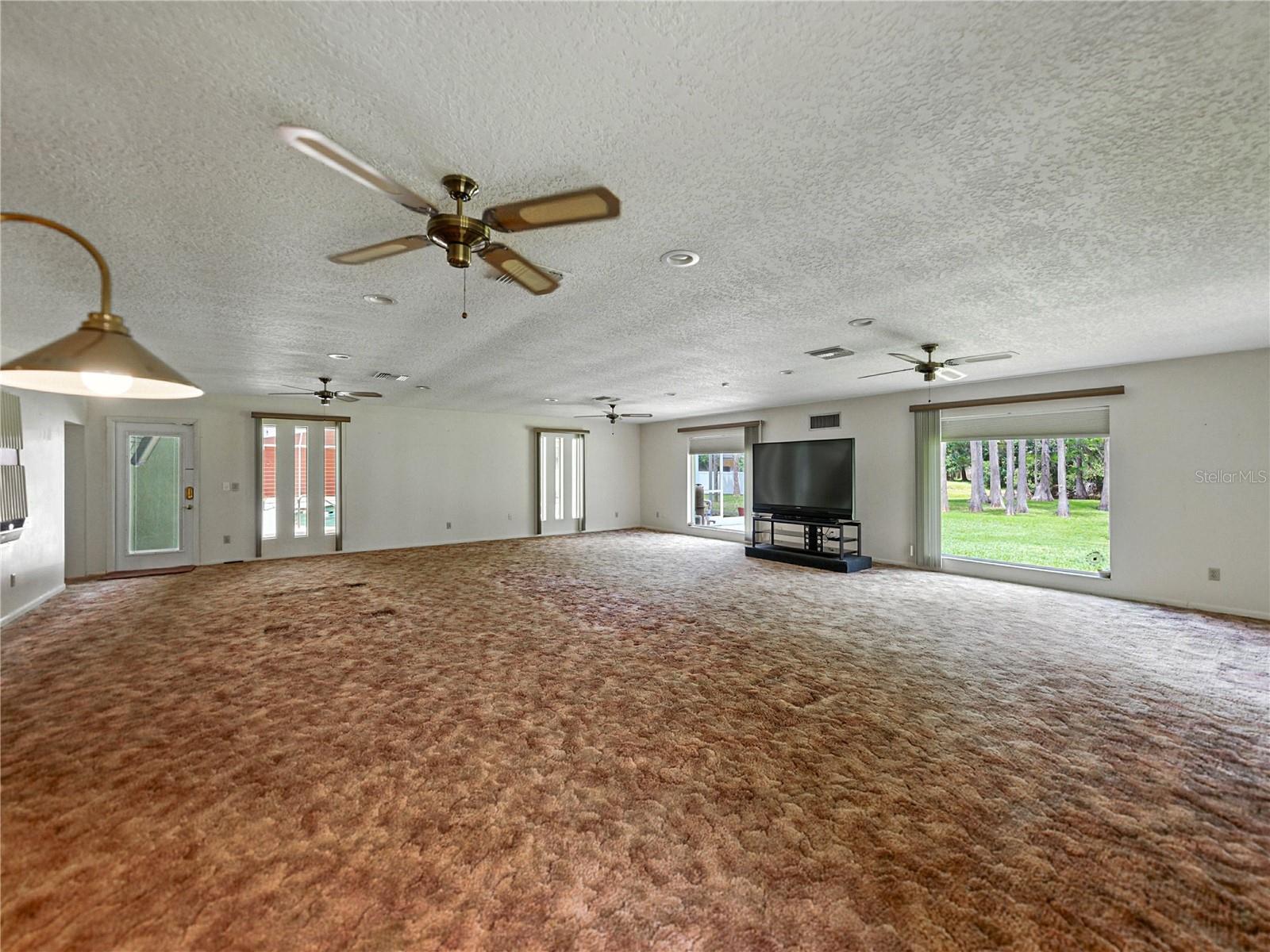 Image 35 of 93 For 17127 Bridlepath Court